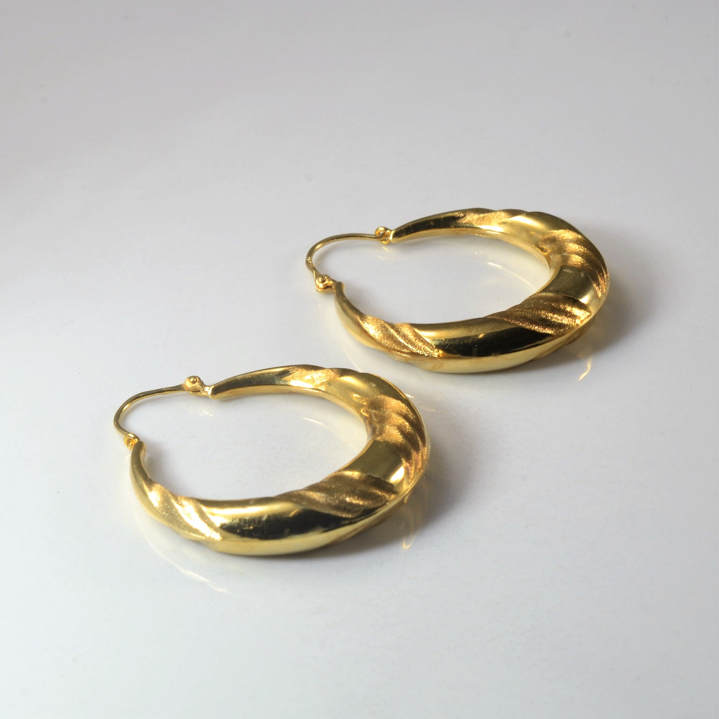 Yellow Gold Hoop Earrings |
