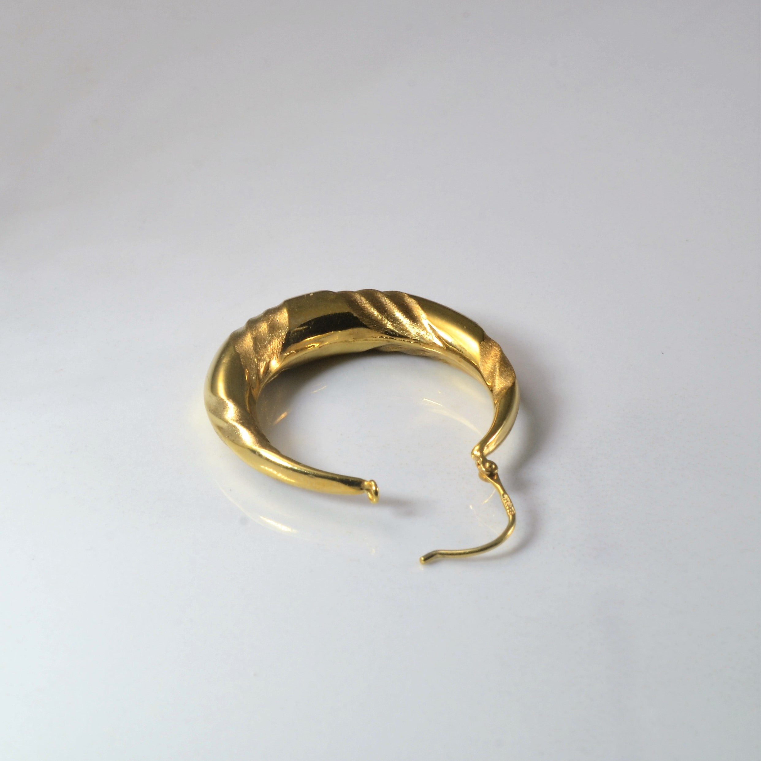 Yellow Gold Hoop Earrings |