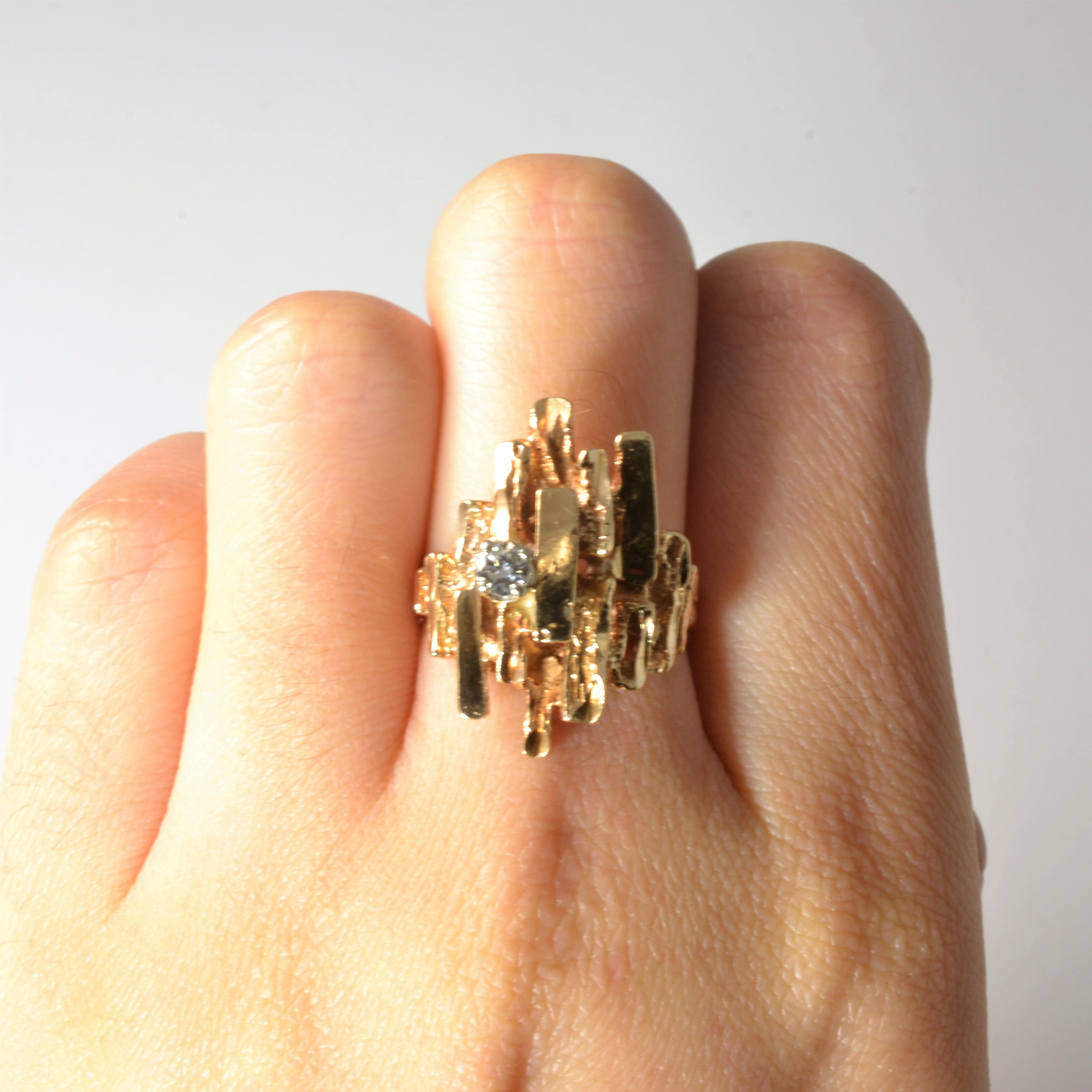 Classic 1960s Cocktail Ring | 0.16ct | SZ 6.75 |