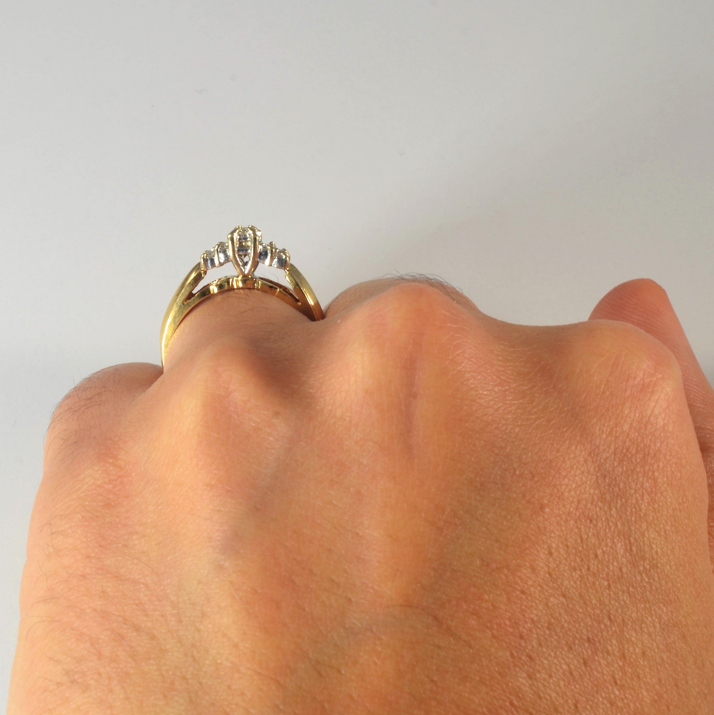 Side Cluster Diamond Ring | 0.11ctw | SZ 6 |