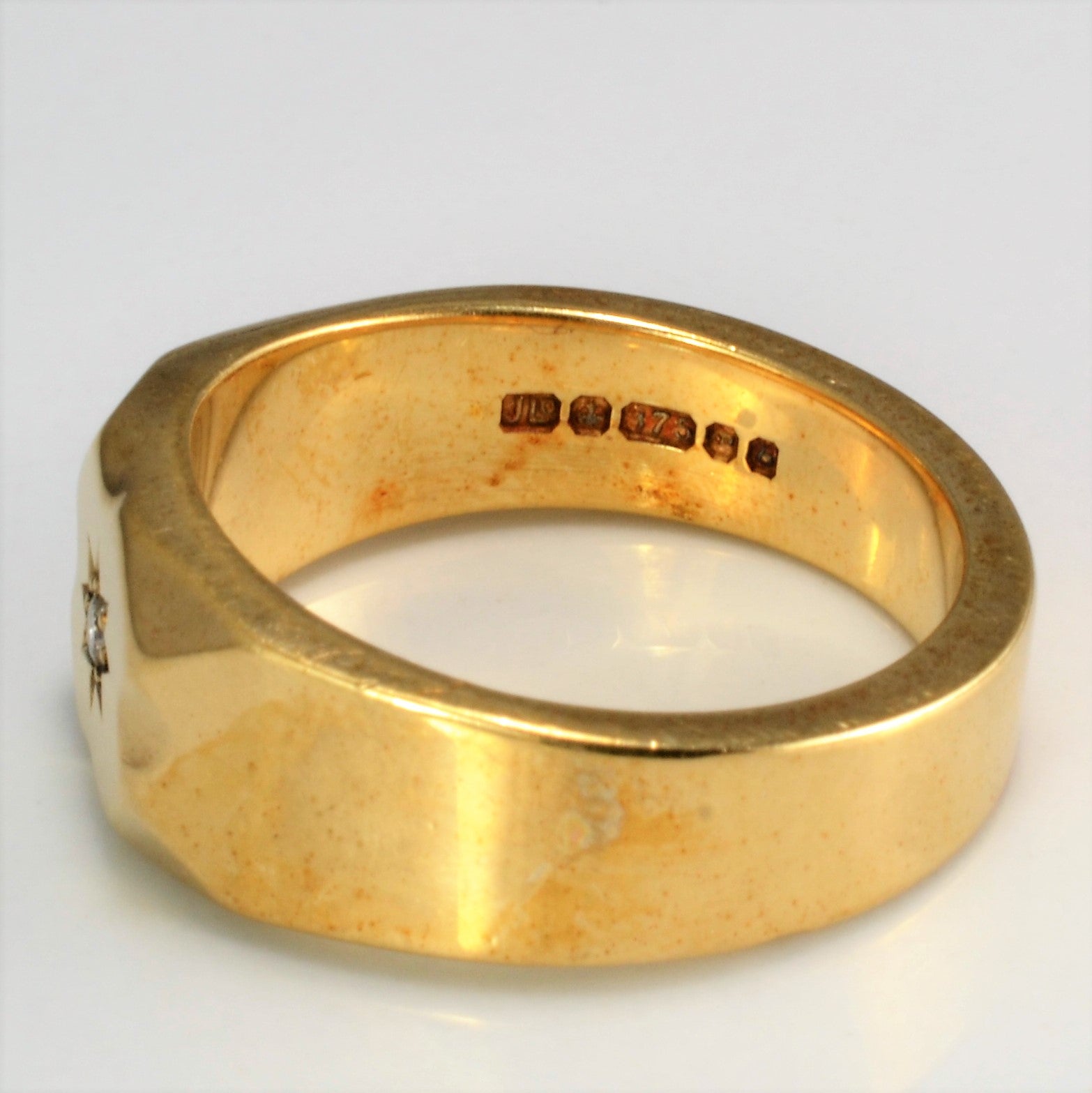 Flush Set Diamond Band | 0.03 ct SZ 9.25 |