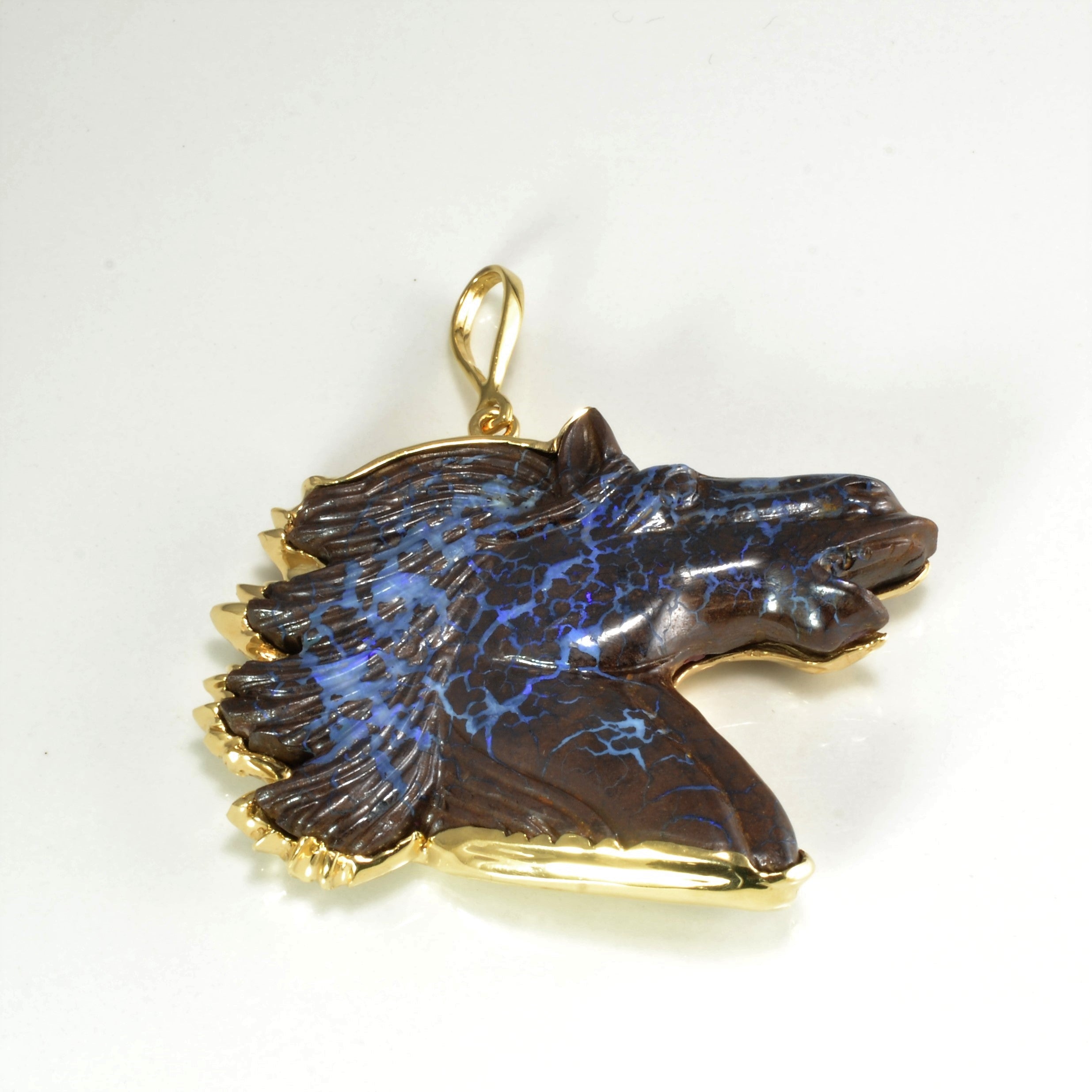 Pendentif en opale Boulder à motif de cheval