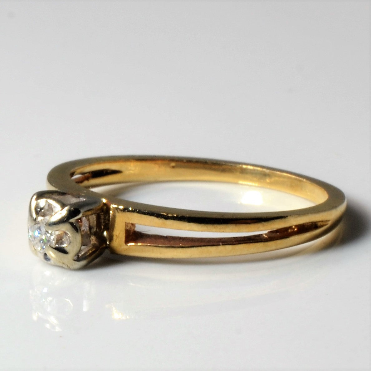 Petite Retro Diamond Ring | 0.04ct | SZ 5 |