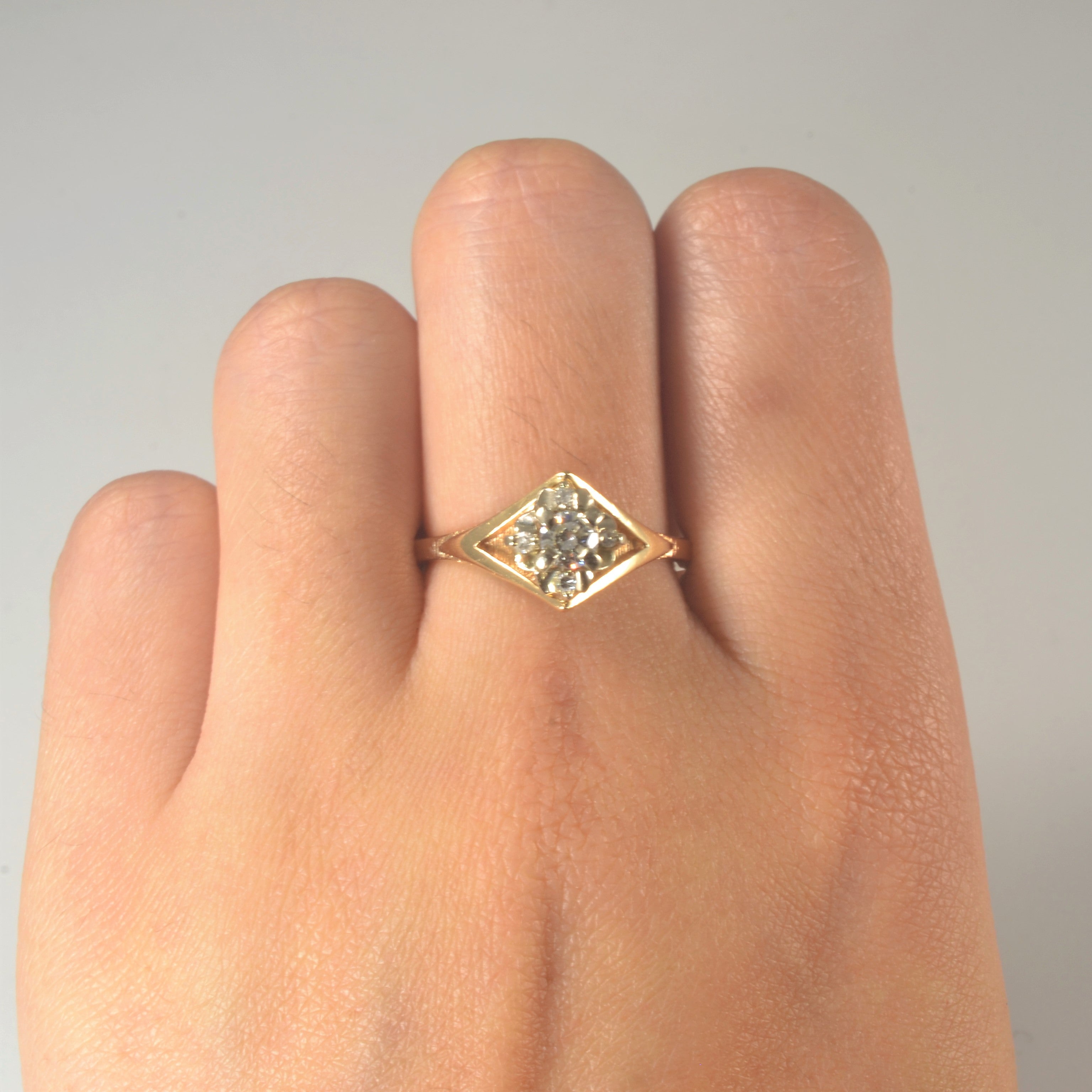 High Set Diamond Illusion Ring | 0.26ctw | SZ 9 |