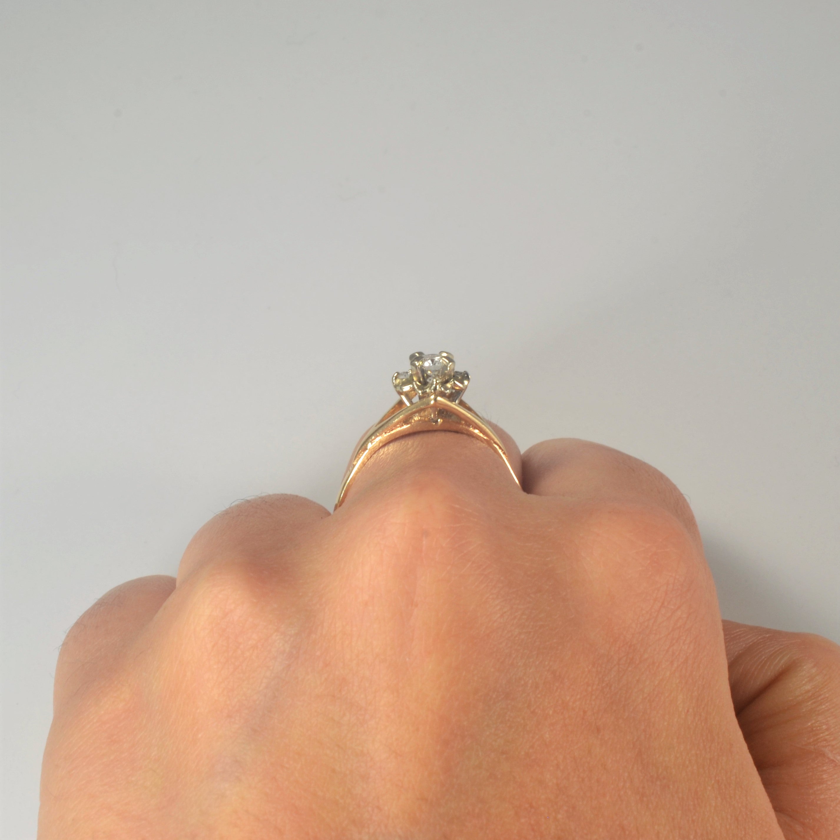High Set Diamond Illusion Ring | 0.26ctw | SZ 9 |