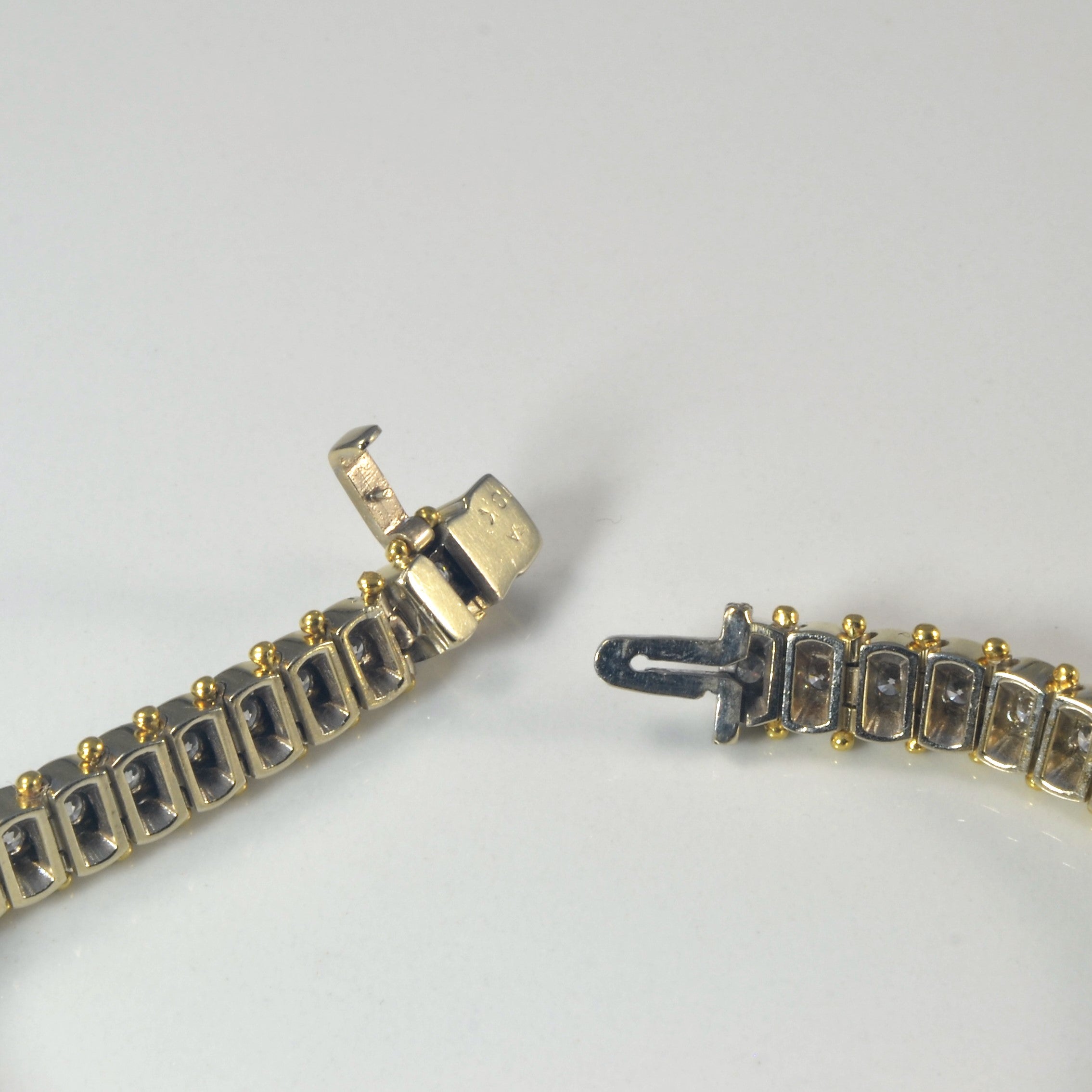 Bracelet de tennis serti de diamants | 4,68 ct | 17,8 cm |