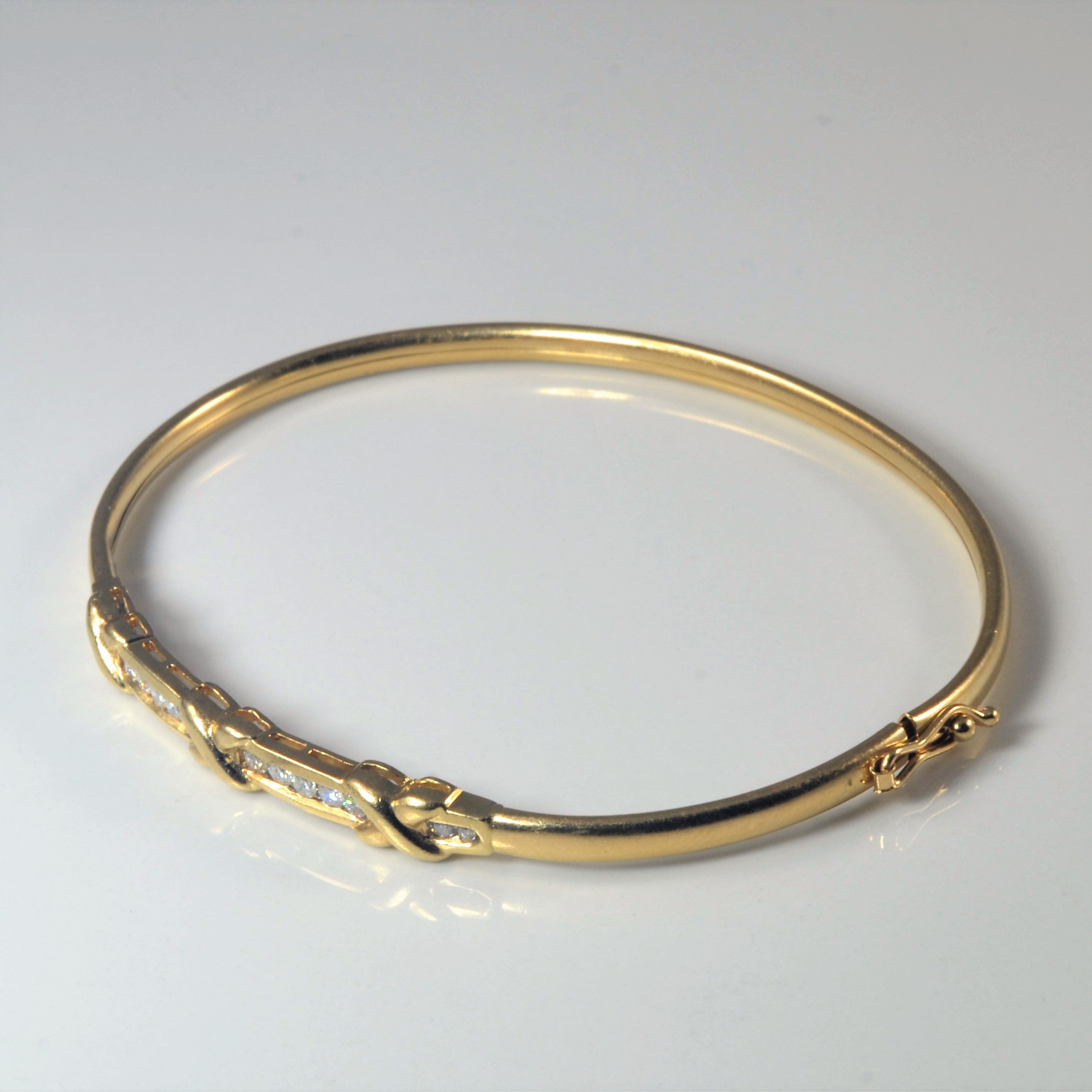 Bracelet jonc serti de diamants en canal | 0,33 ct au total | 7,5 pouces |