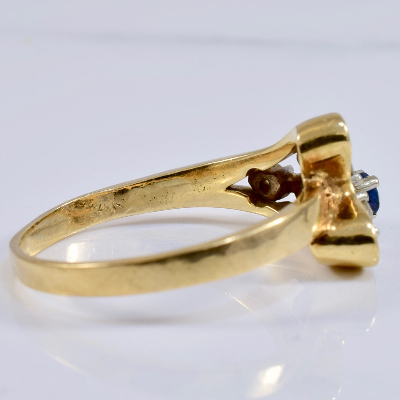 Sapphire and Diamond Ring | 0.17 ctw SZ 8.5 |