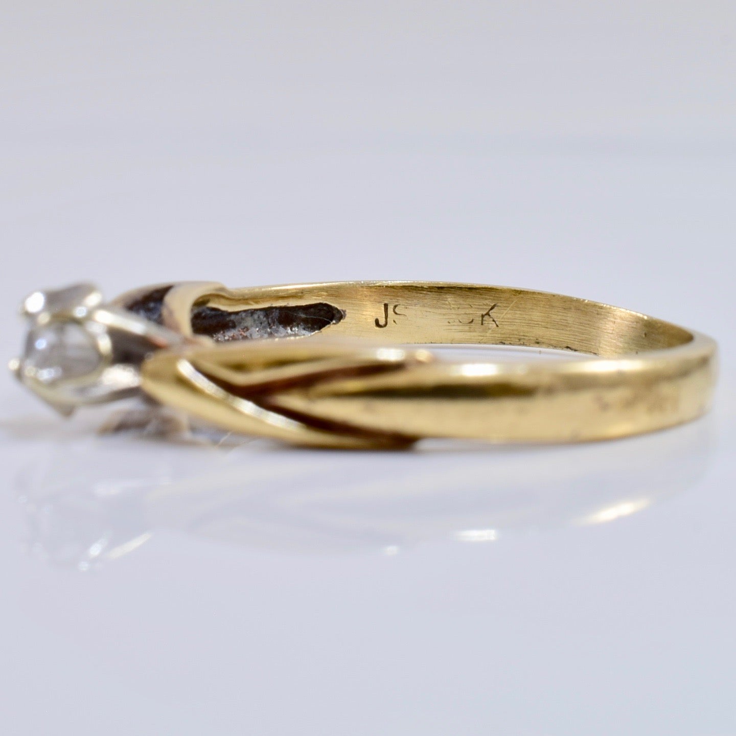 Bague de fiançailles illusion à anneau torsadé | 0,05 ct Taille 5 |