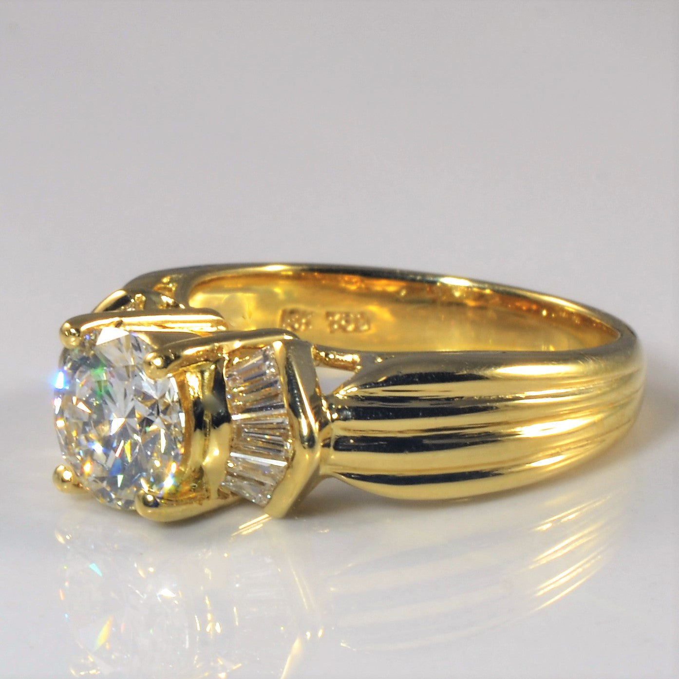Bague de fiançailles ornée de chevrons baguette | 1,32 ct | Taille 5,5 |