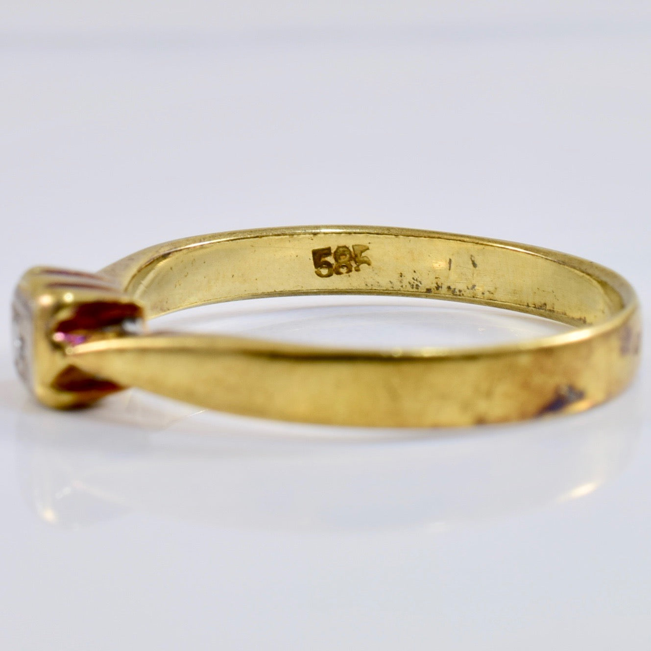 Bezel Set Diamond Ring | 0.03 ct SZ 6.75 |