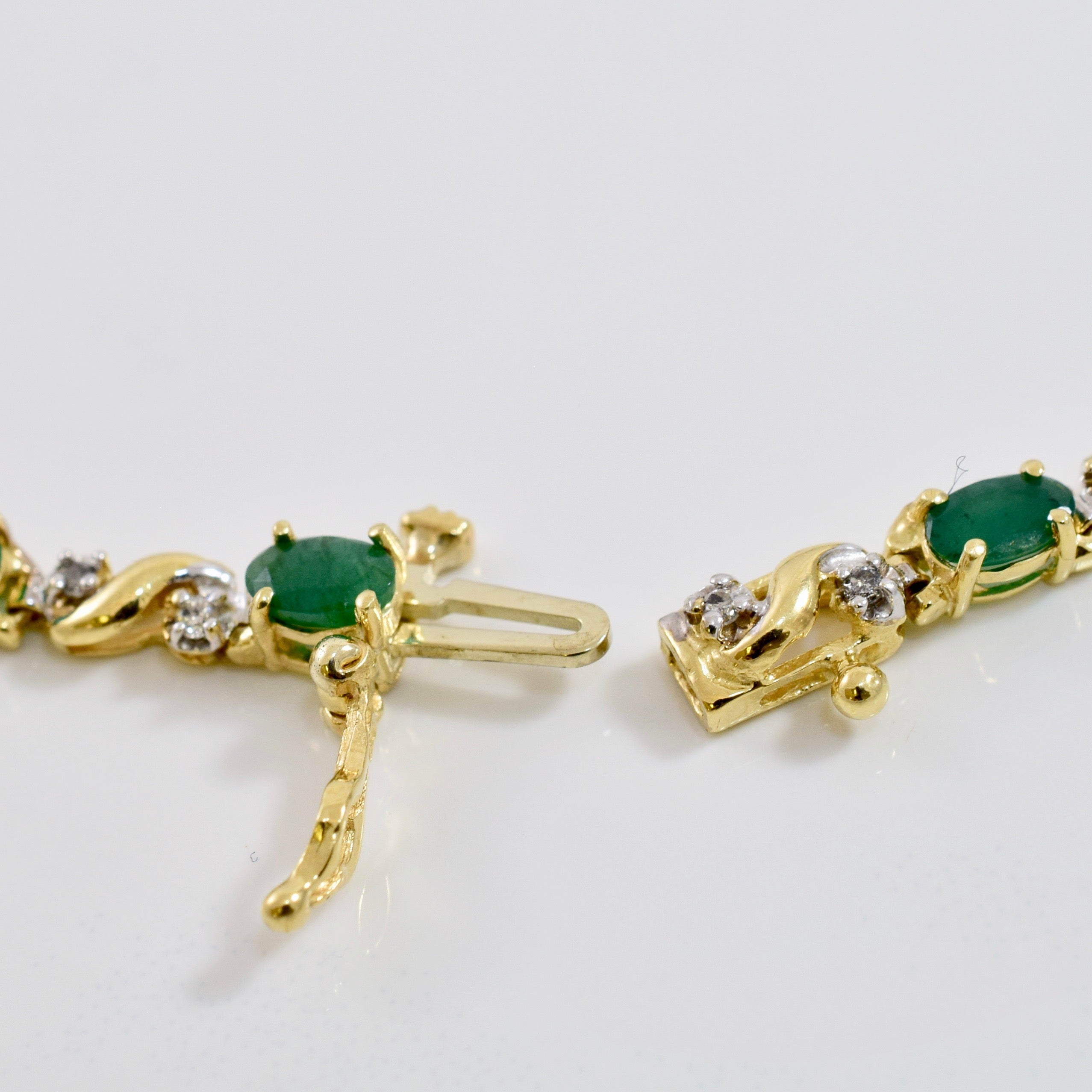 Emerald and Diamond Bracelet | 0.26 ctw SZ 7.5" |