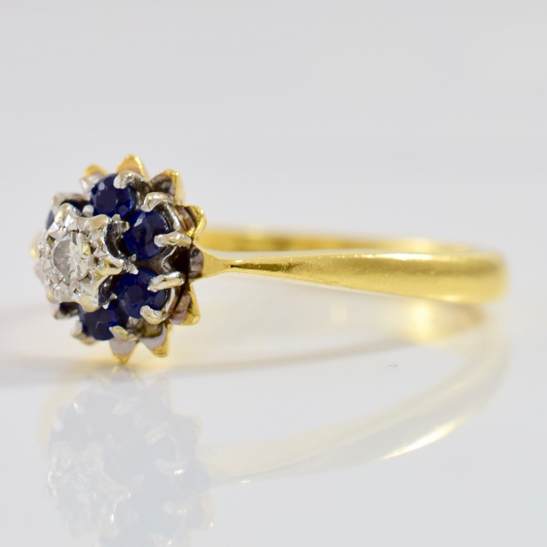 Floral Diamond and Sapphire Ring | 0.03 ctw SZ 5.75 |