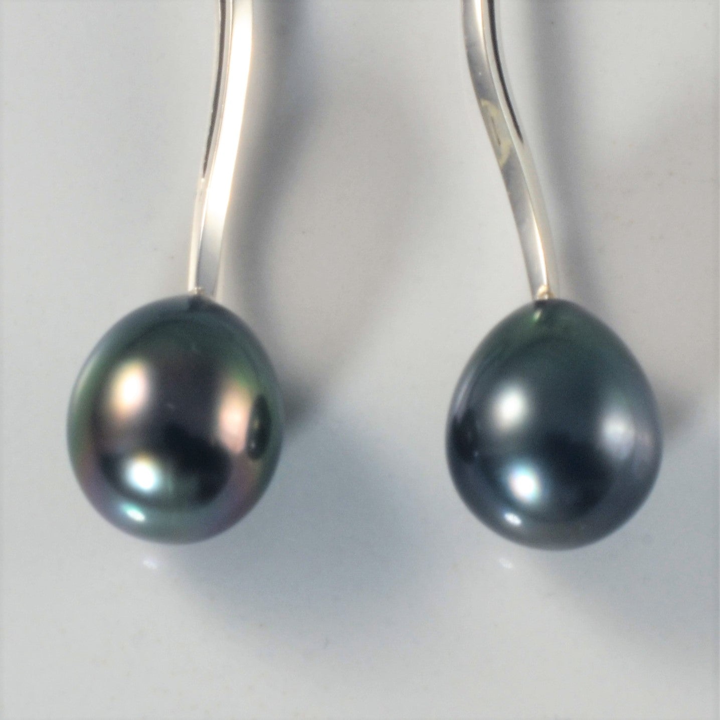 Tahitian Pearl Drop Earrings |