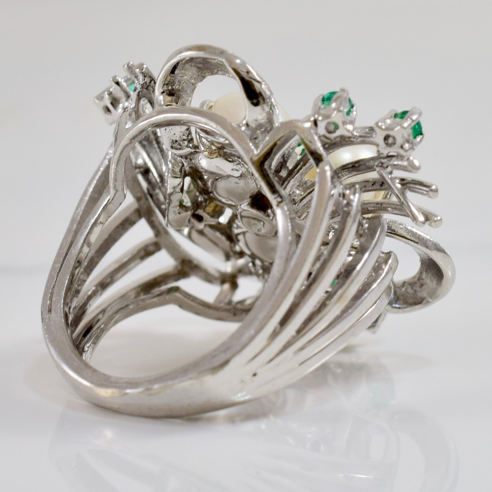 Pearl and Emerald Wreath Ring | SZ 2.75 |