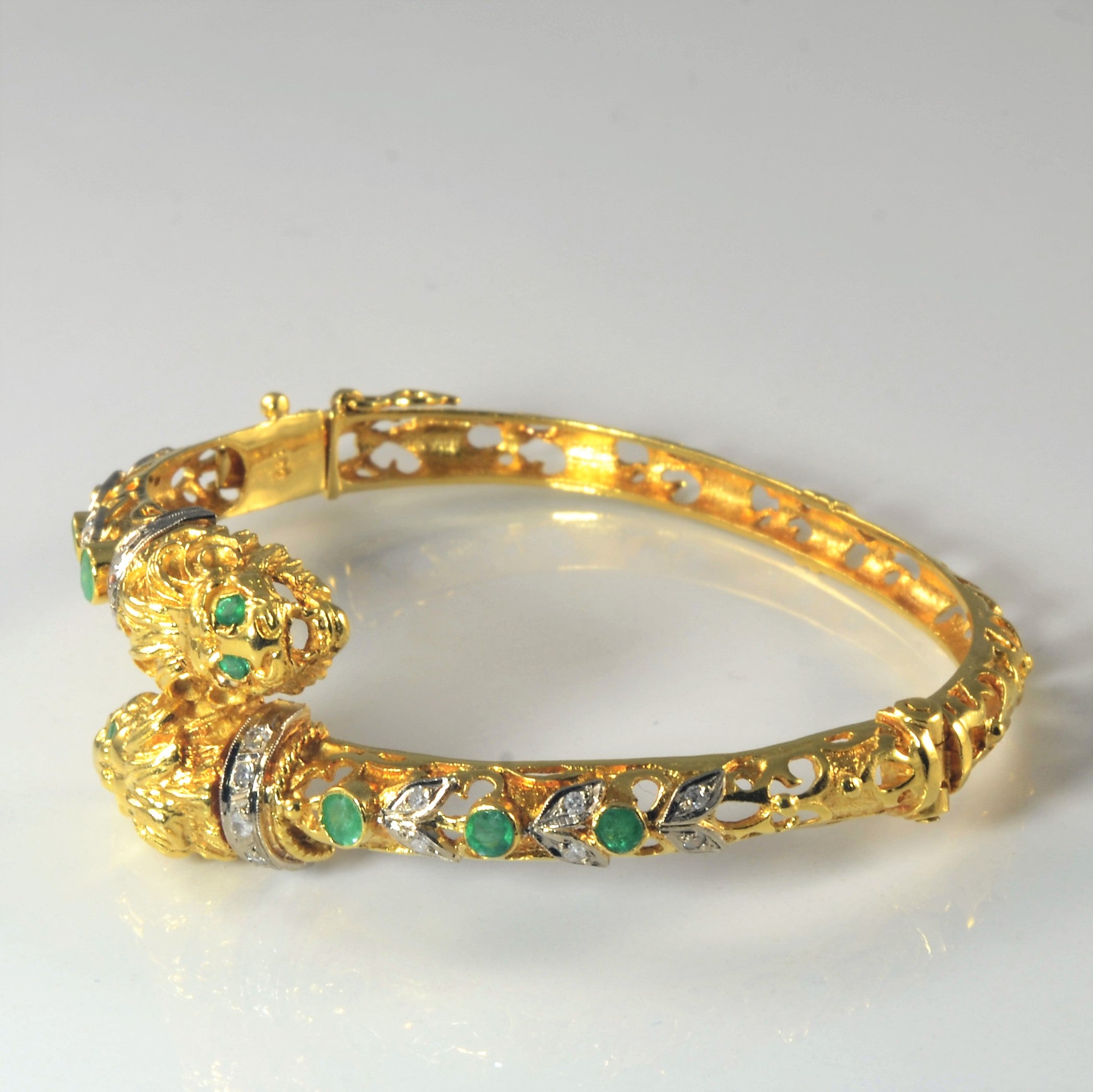 Bracelet jonc Lion Émeraude Bypass | 0,60 ct, 0,26 ct | 17,8 cm |