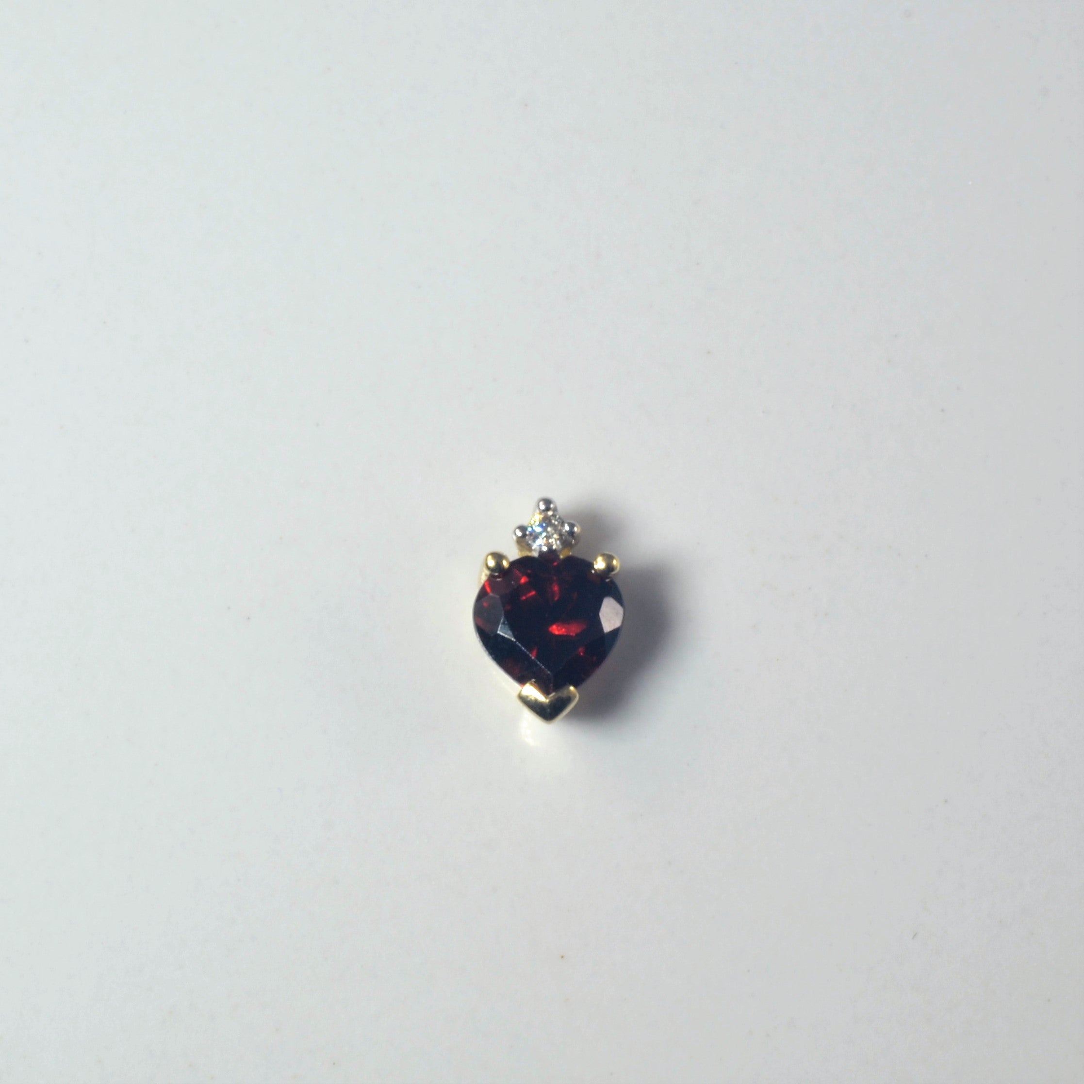 Garnet & Diamond Pendant | 1.00ct, 0.01ct |