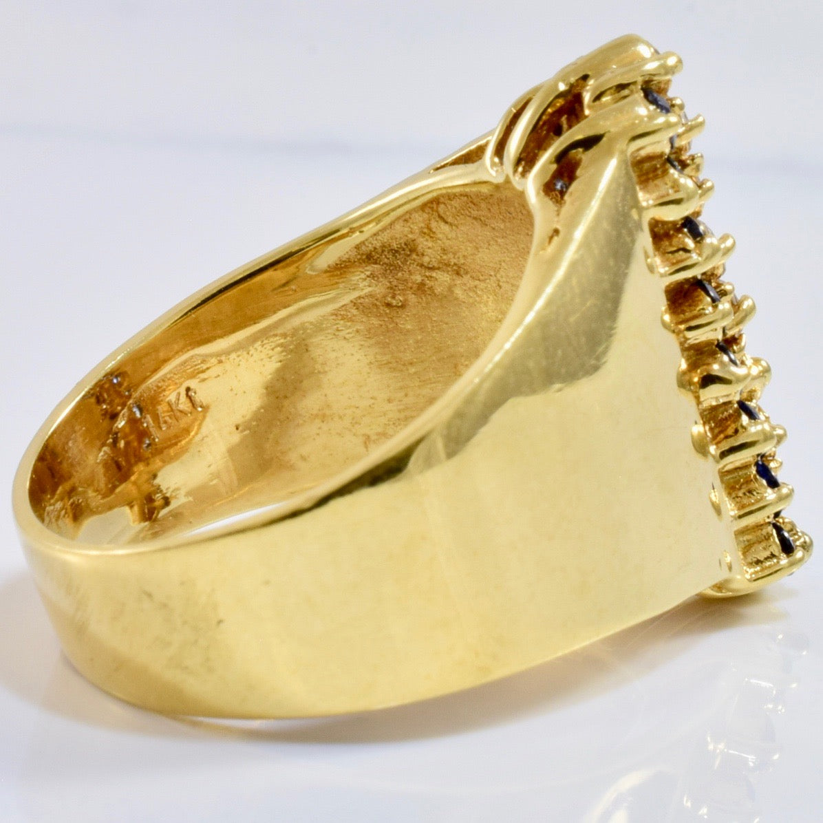 Sapphire and Diamond Ring | 0.20 ctw SZ 6 |