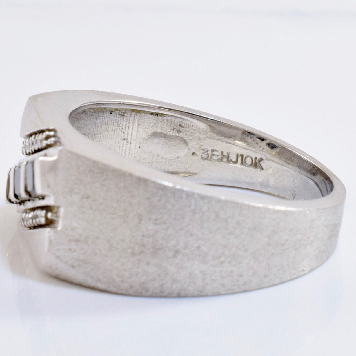 Diamond and Black Diamond Ring | 0.43 ctw SZ 10 |