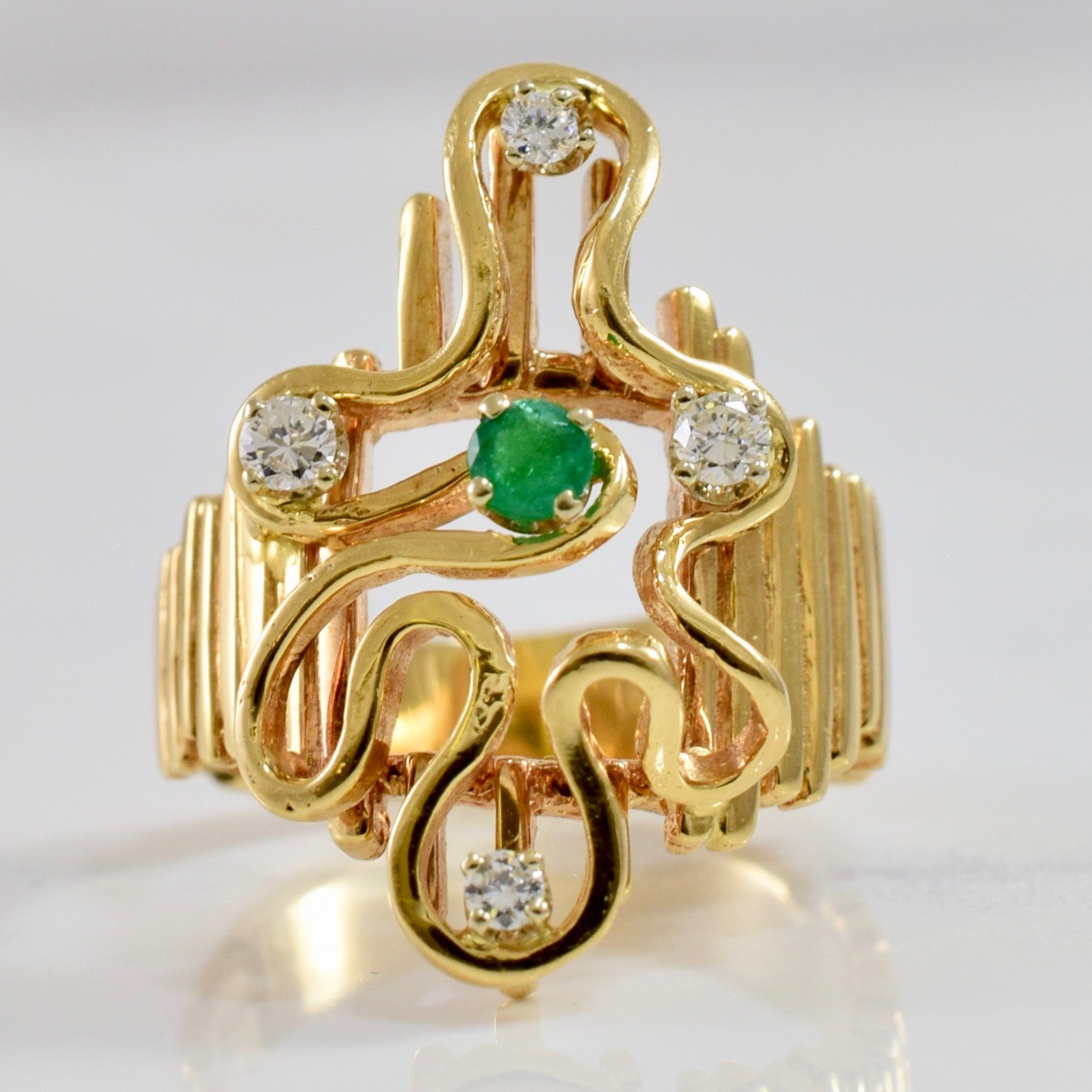 Custom Diamond and Emerald Freeform Ring | 0.15 ctw SZ 7 |