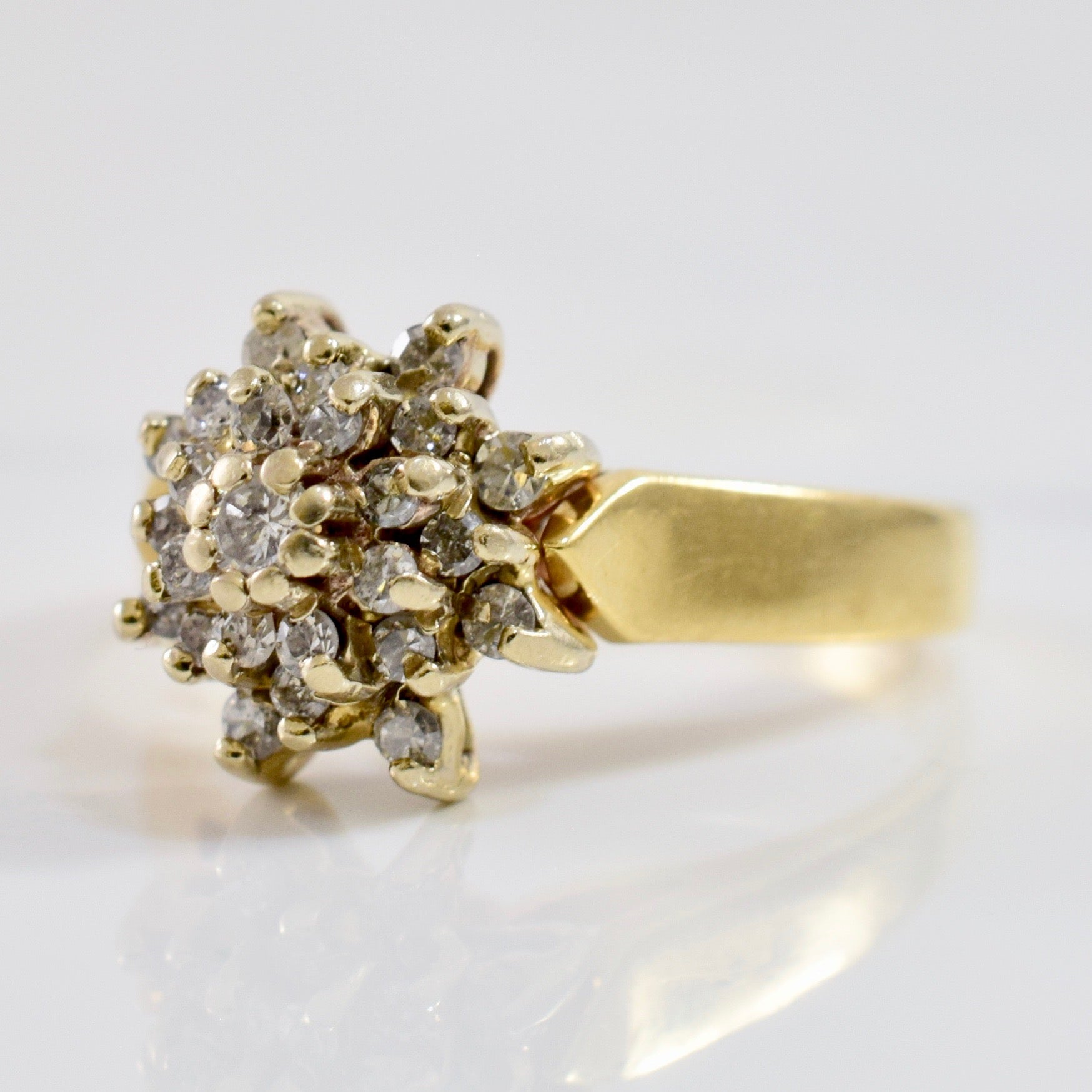 High Set Diamond Cluster Ring | 0.30 ctw SZ 6 |