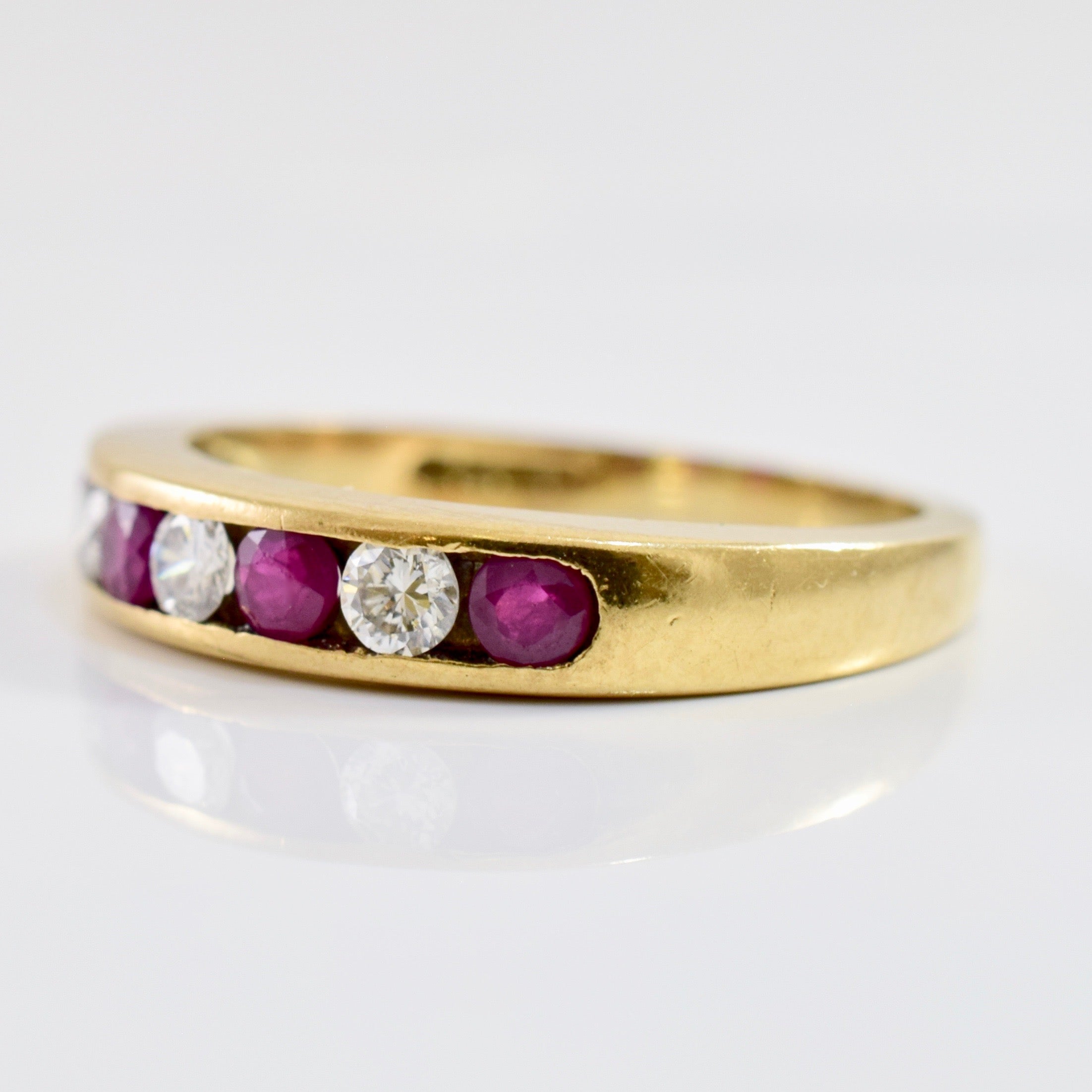 Bague sertie de diamants et de rubis | 0,16 ct au total | Taille 6 |