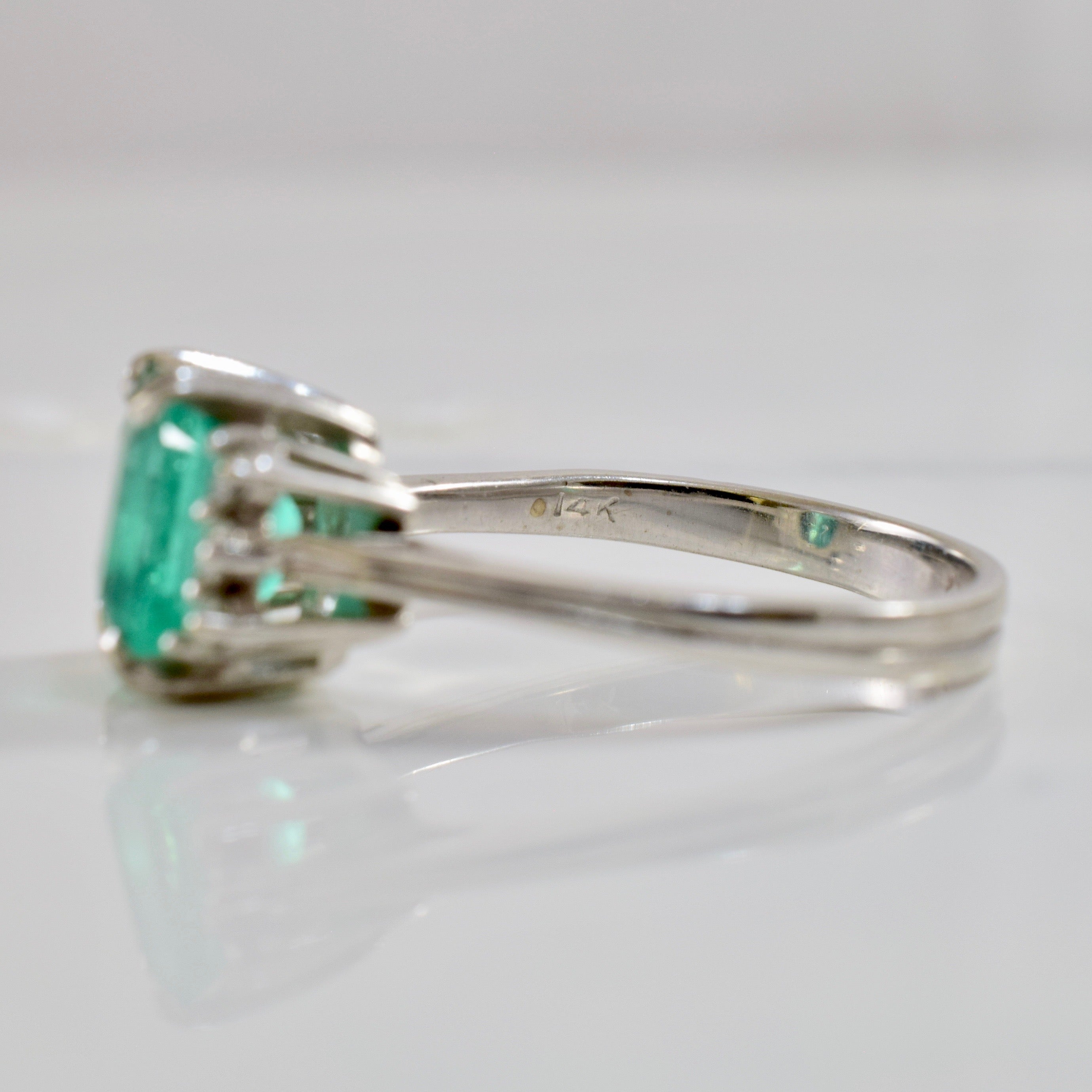 Retro Era Emerald & Diamond Engagement Ring | 0.10ctw, 2.80ct | SZ 9 |