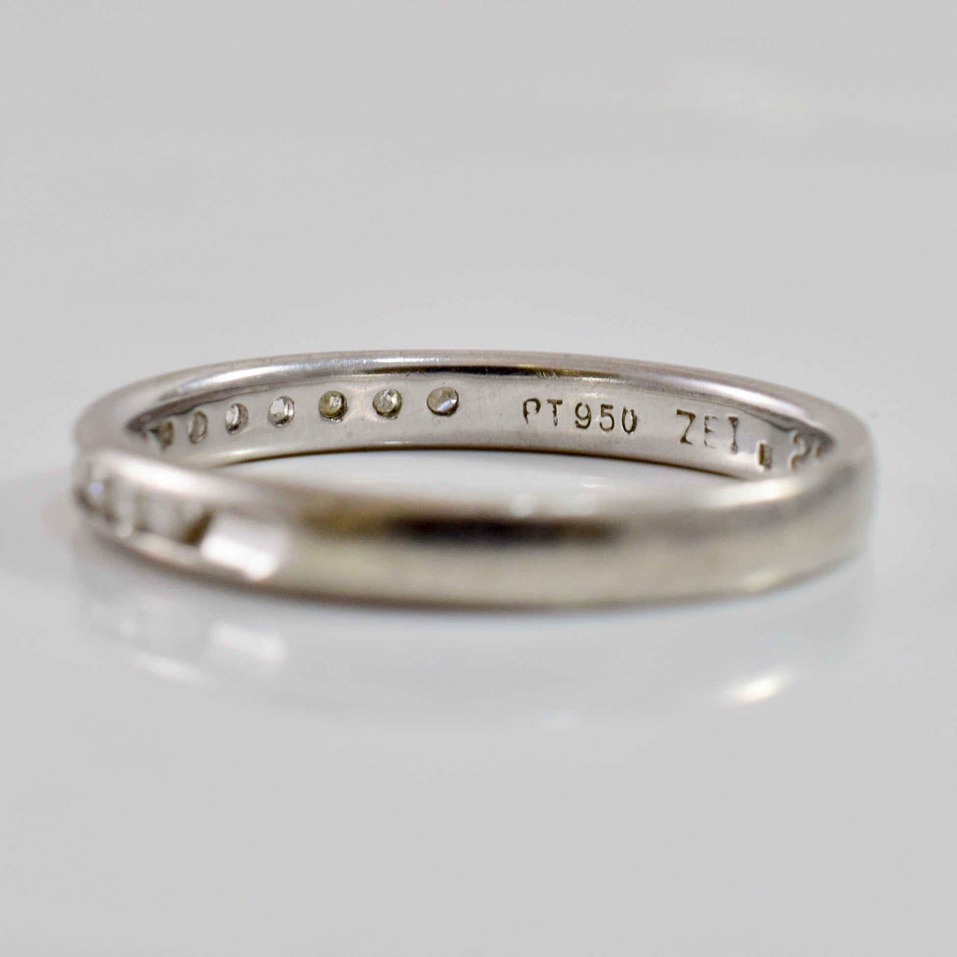 Channel Set Diamond Band | 0.28 ctw SZ 7.25 |