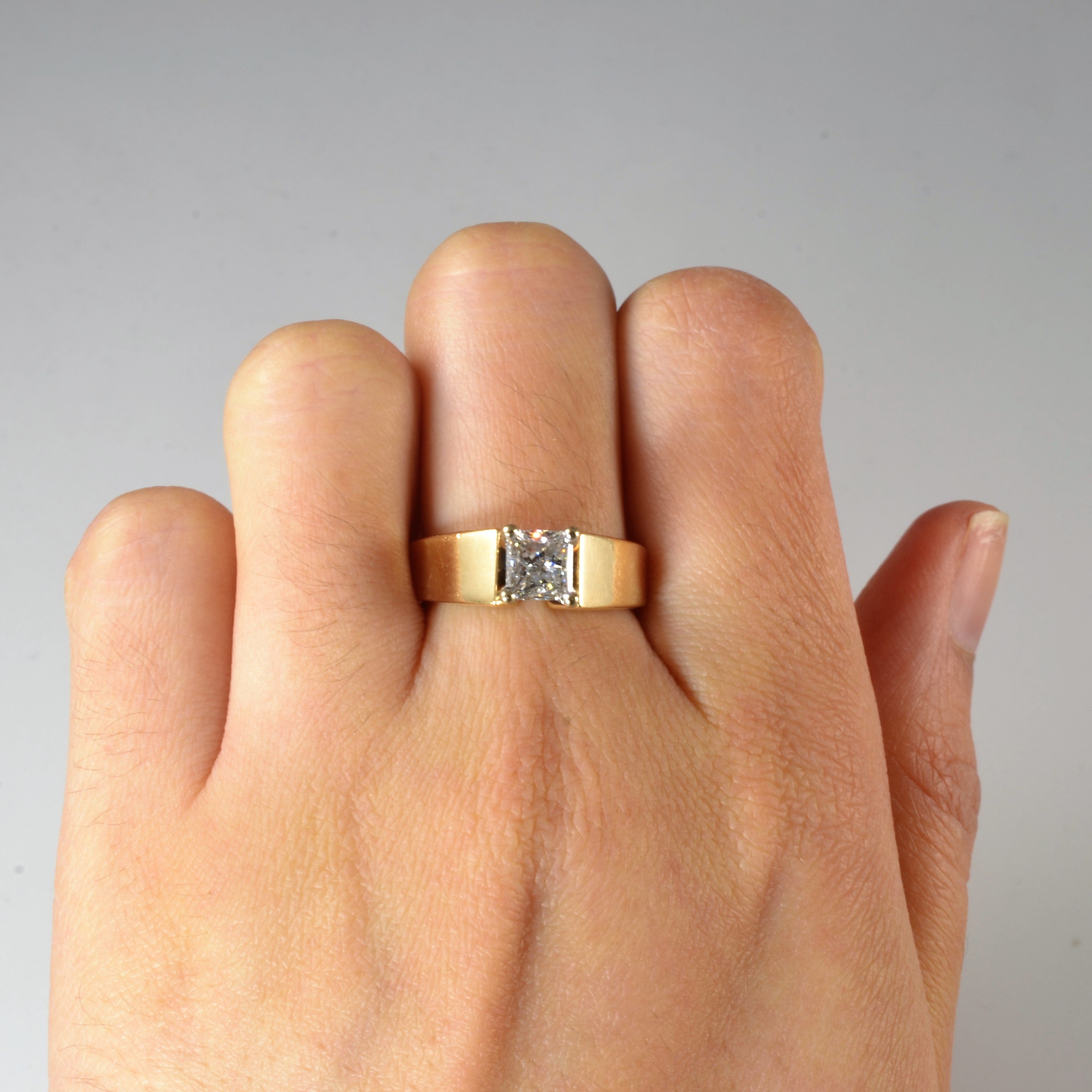 Bague de fiançailles en diamant taille princesse conique | 1,08 ct | Taille 7 |