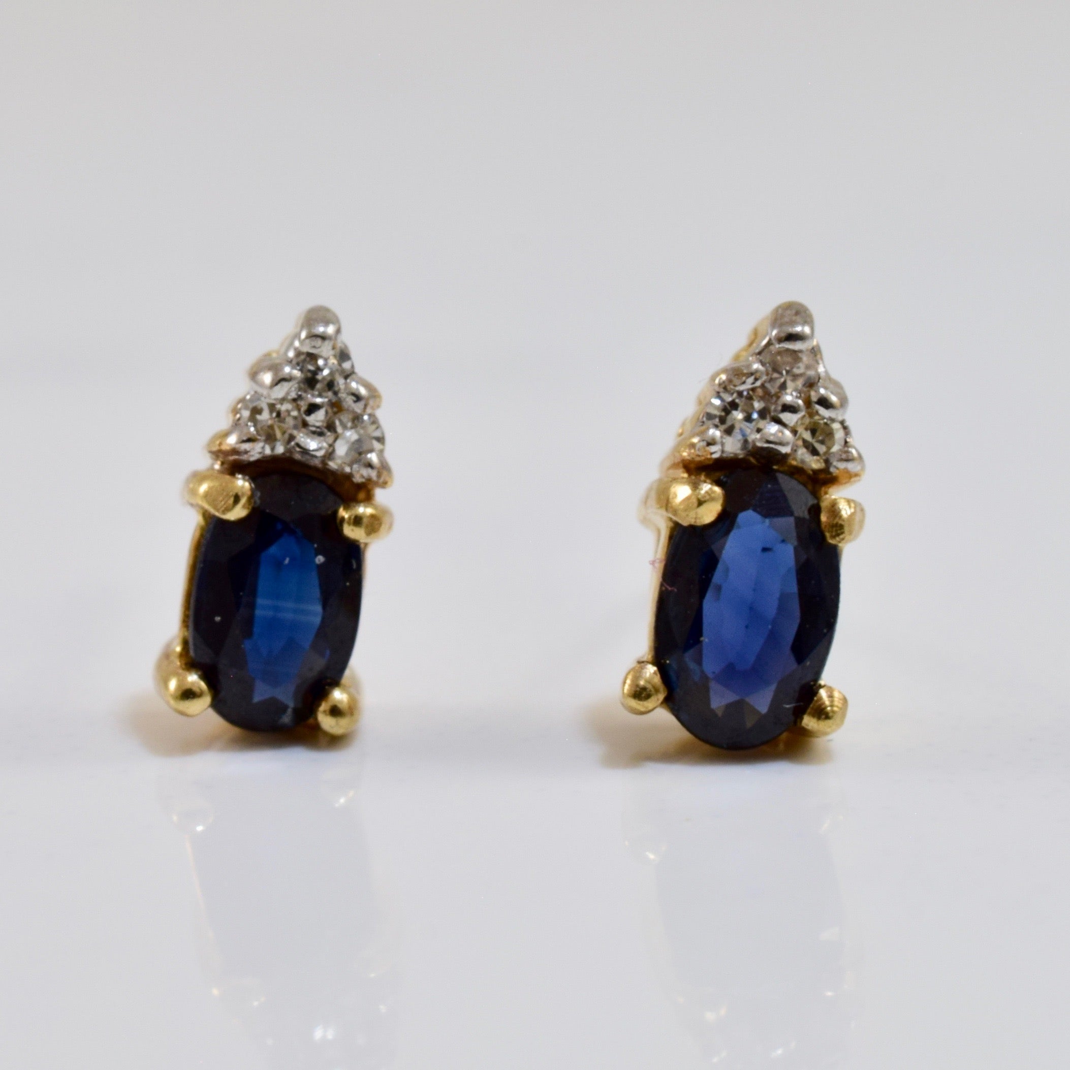 Boucles d'oreilles puces en diamants et saphirs | 0,04 ct |