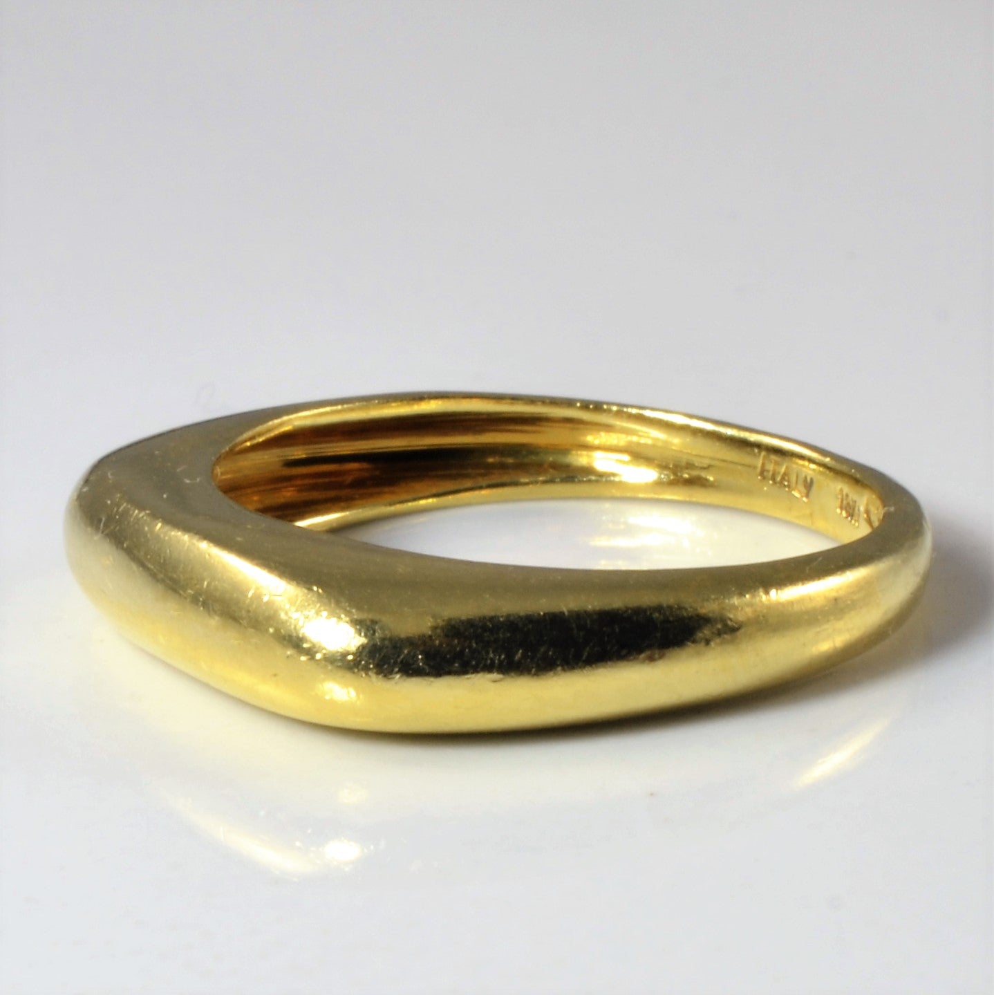 Italian Rounded Flat Front Gold Band | SZ 6.25 |