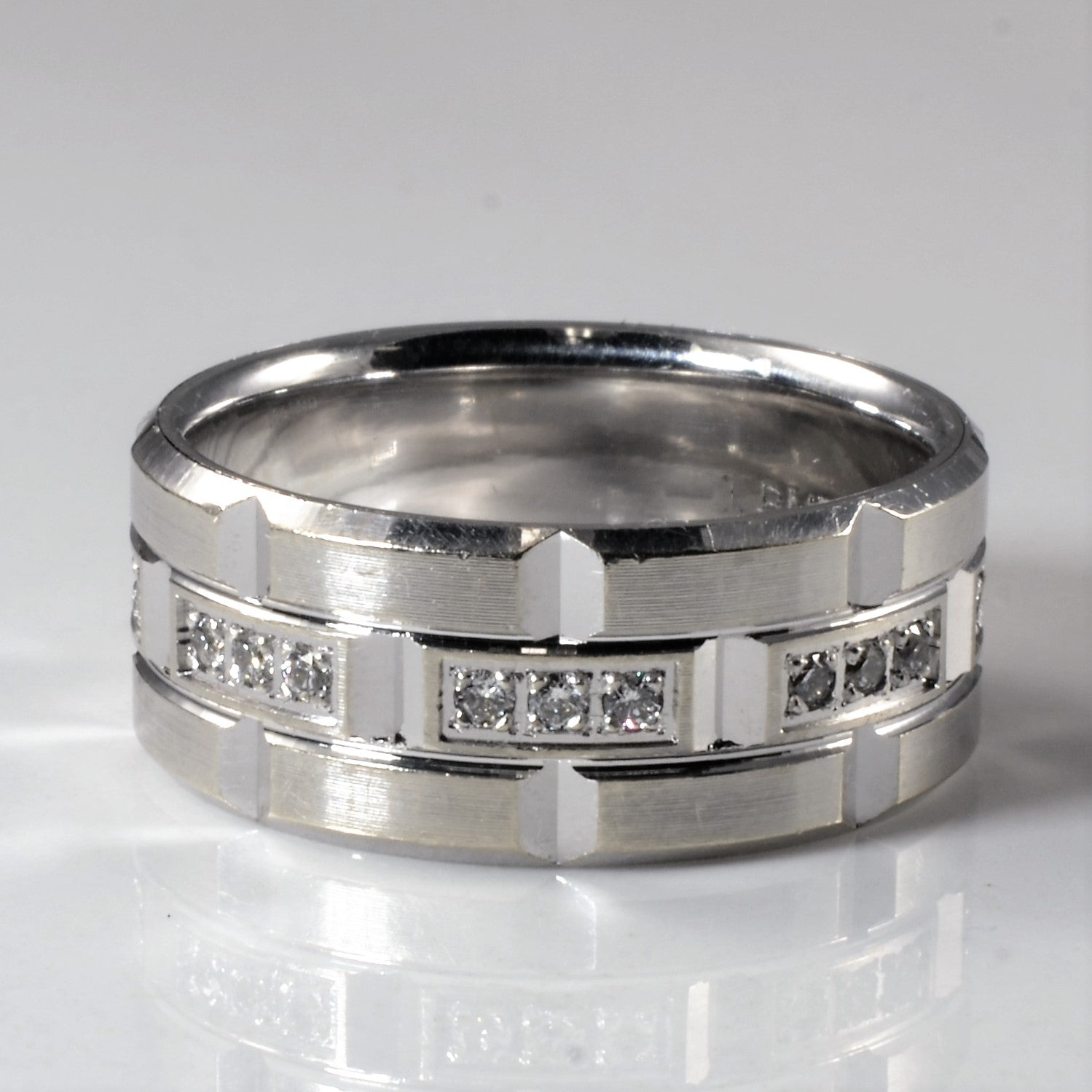 Notched Diamond Band | 0.18ctw | SZ 9 |