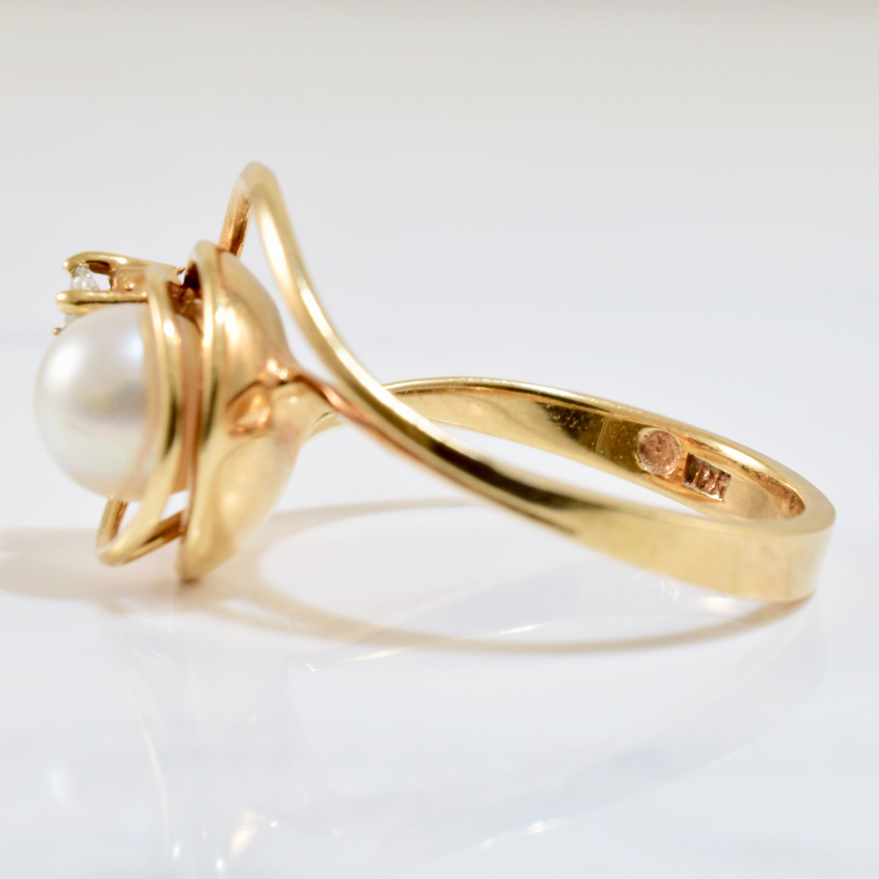 Bypass Pearl and Diamond Ring | 0.06 ctw SZ 6.5 |