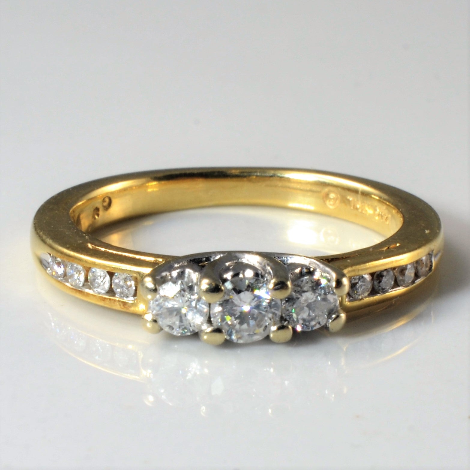 Delicate Three Stone Diamond Ring | 0.28ctw | SZ 4.5 |