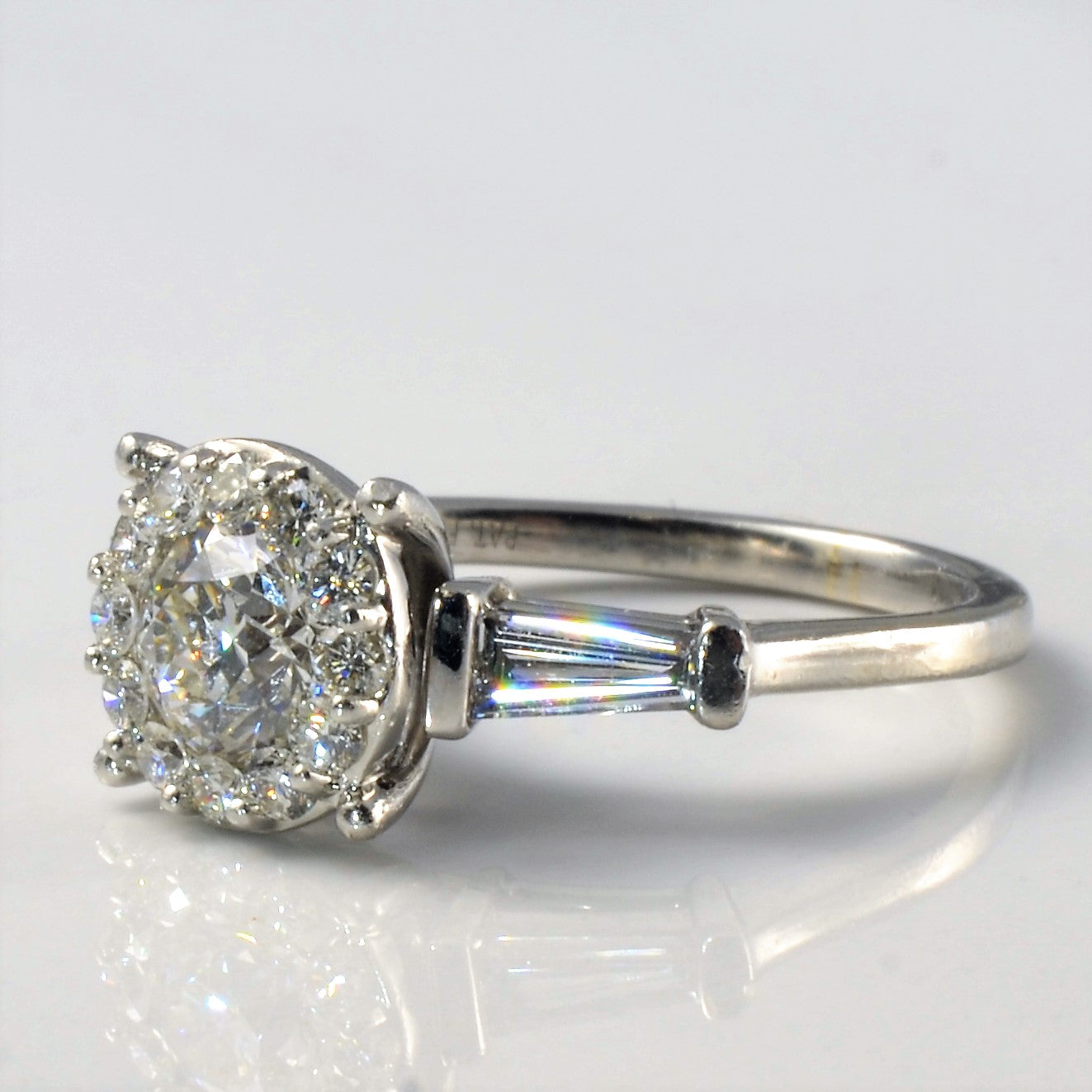 Tapered Baguette Side Stone Engagement Ring | 1.27ctw | SZ 5 |