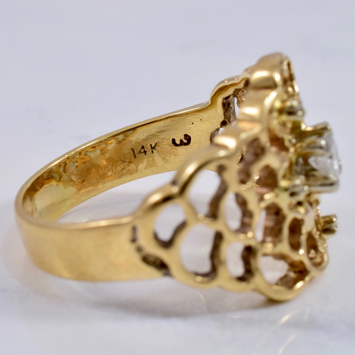 Linked Yellow Gold Diamond Ring | 0.20 ctw SZ 9.5 |