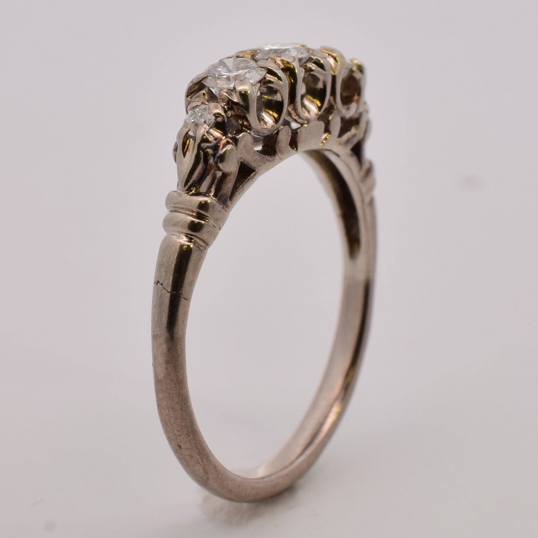 Retro Five Stone Diamond Filigree Ring | 0.34ctw | SZ 5.75 |