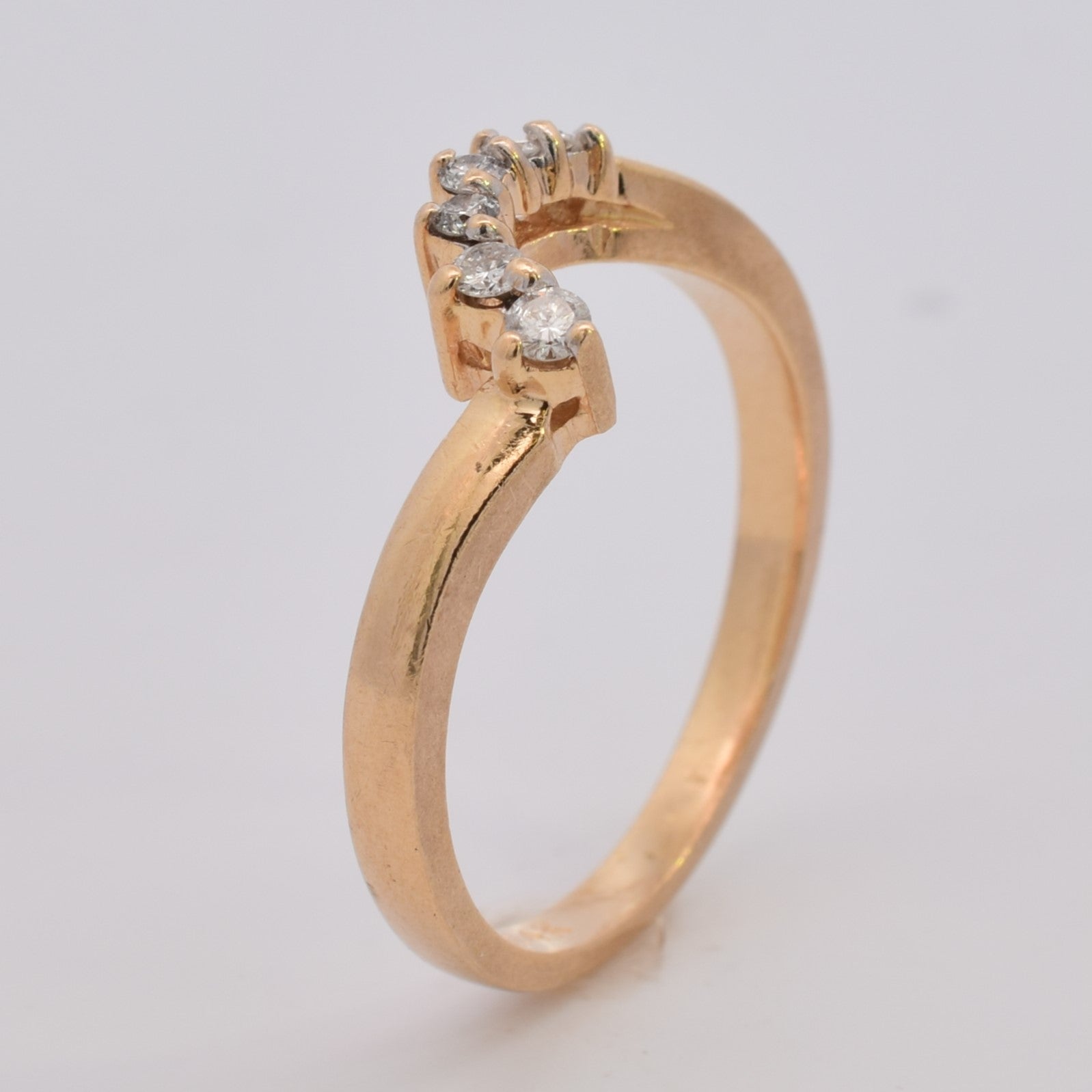 Diamond Contour Ring | 0.12ctw | SZ 6.5 |