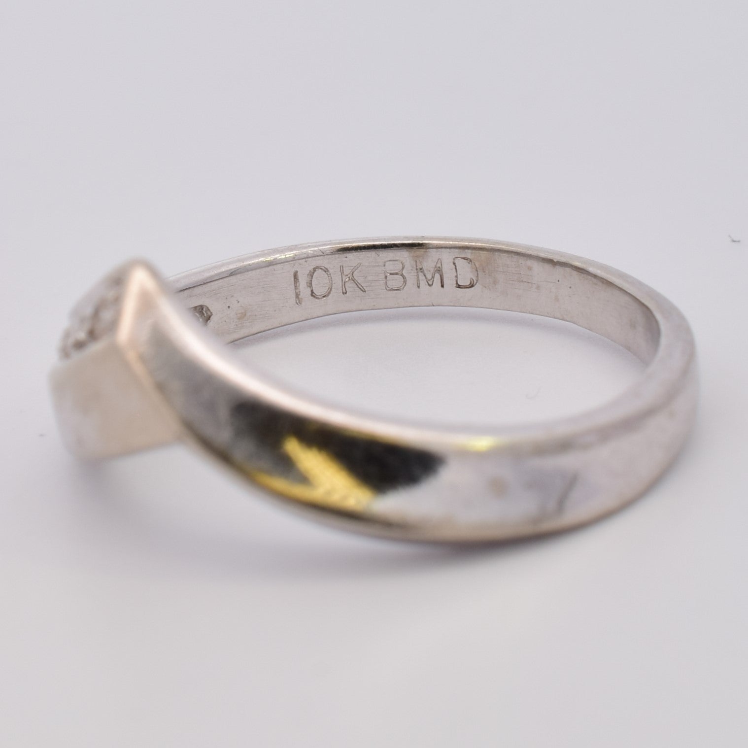 Diamond Chevron Ring | 0.03ctw | SZ 5.25 |