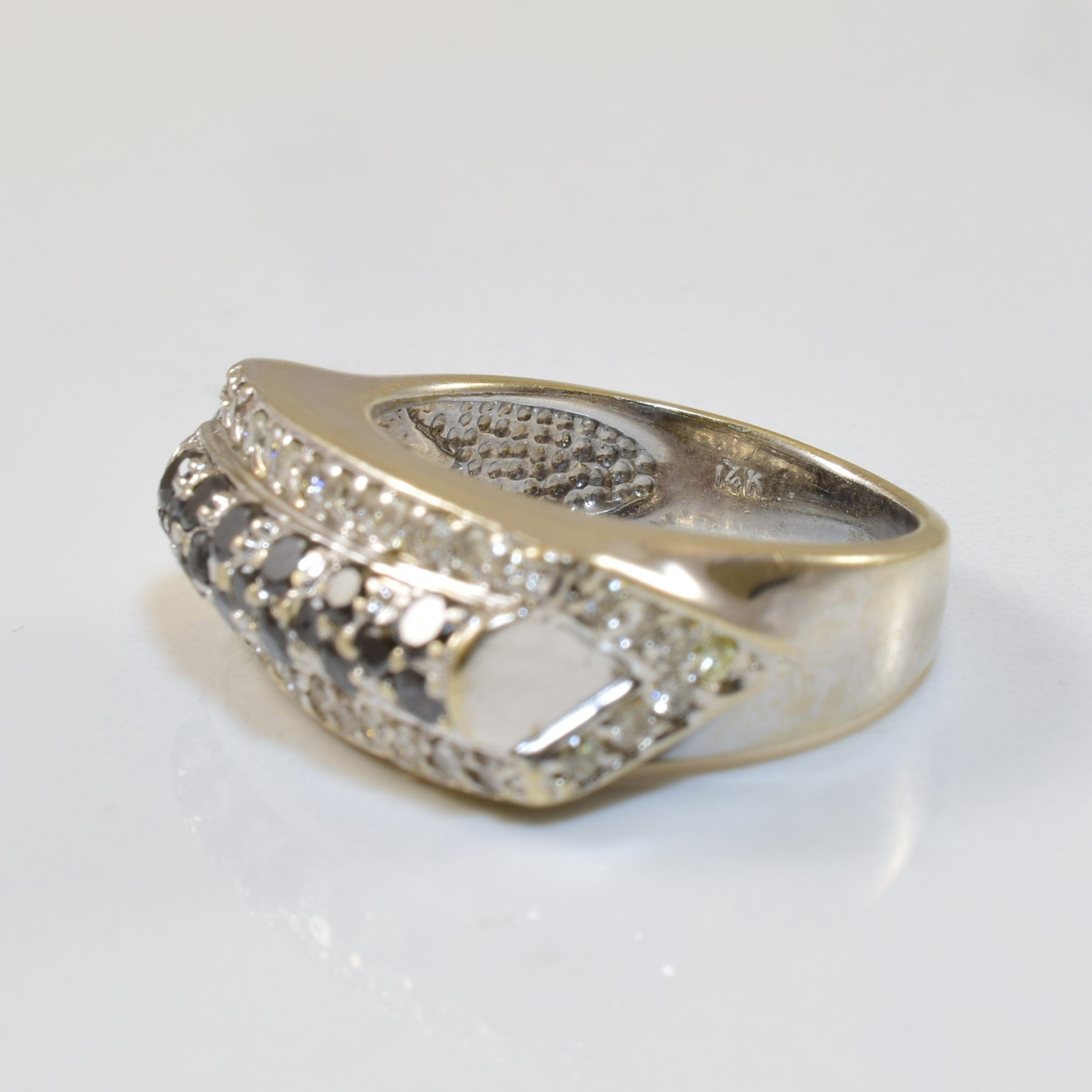 Black & White Diamond Band | 0.51ctw | SZ 6 |