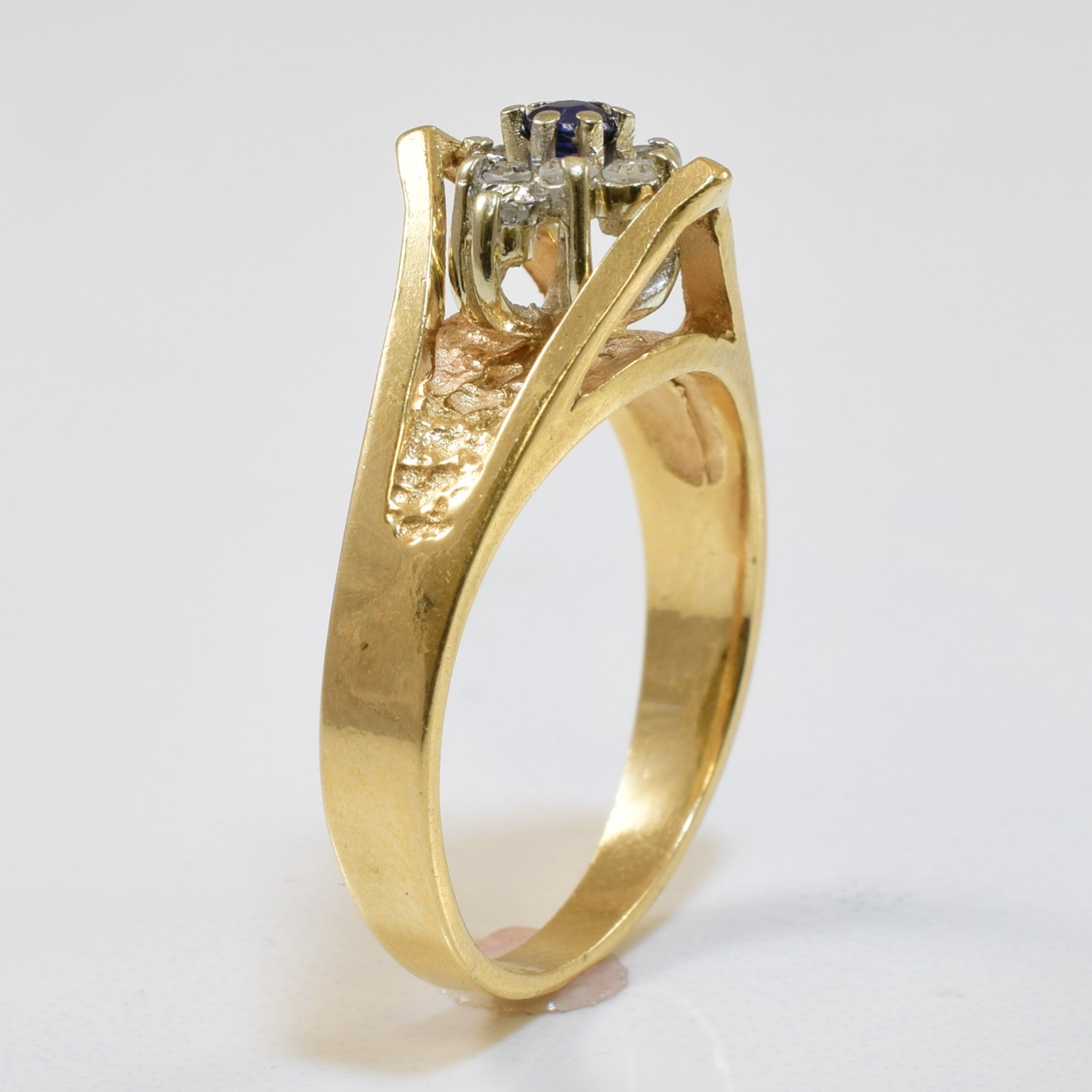 Tapered Chevron Sapphire Ring | 0.08ctw, 0.06ct | SZ 6.5 |