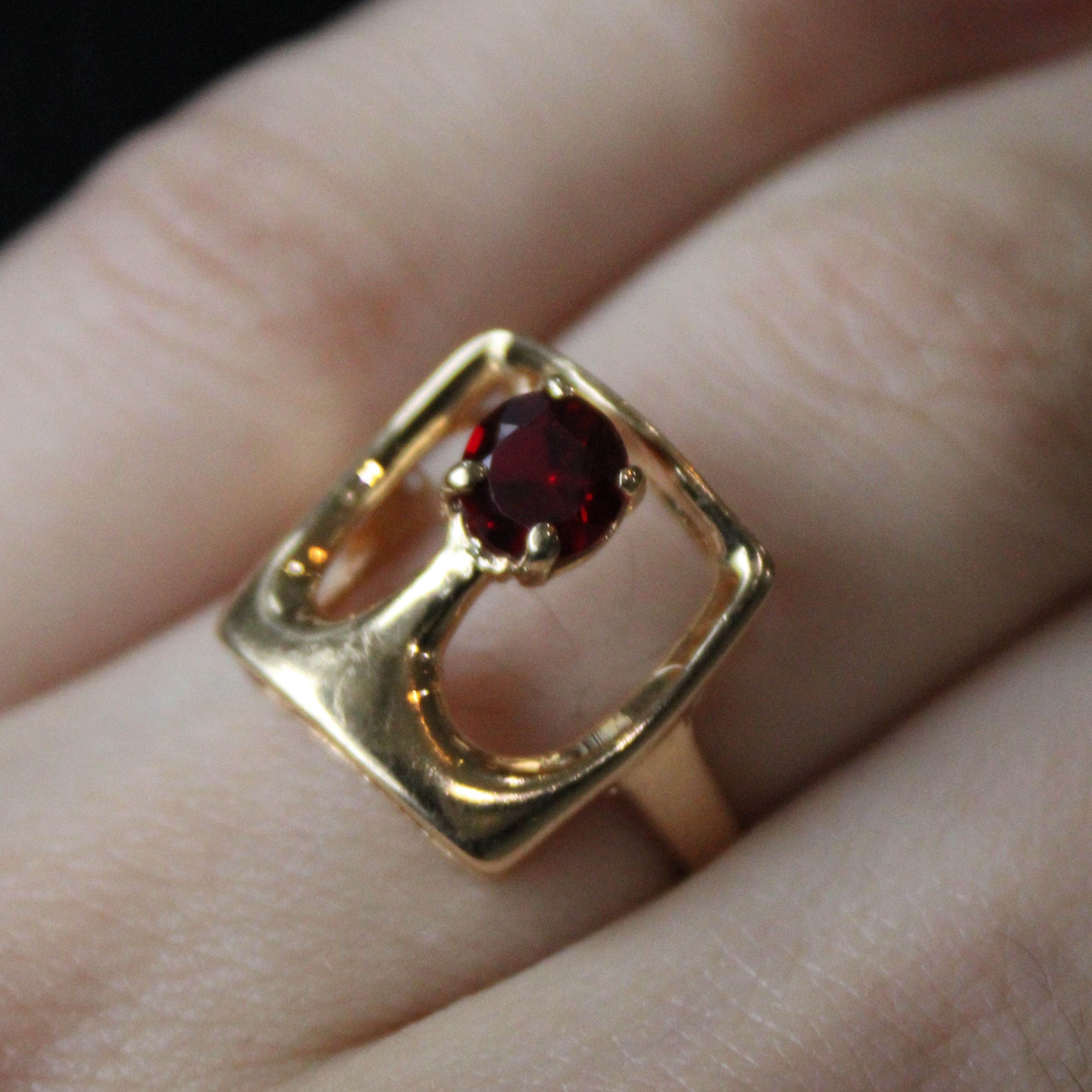 Synthetic Ruby Abstract Ring | 0.75ct | SZ 7 |