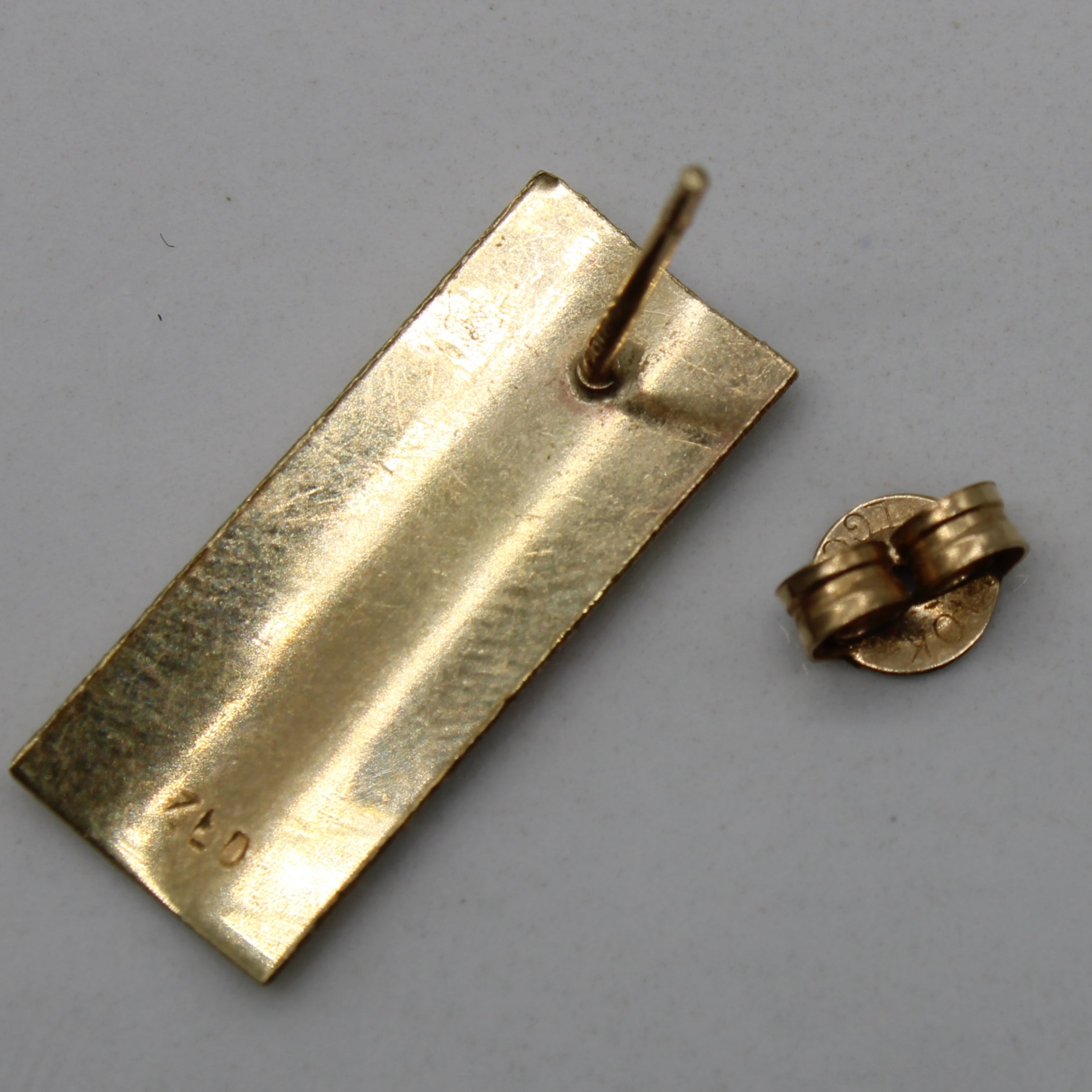 Tri Tone Bar Studs |