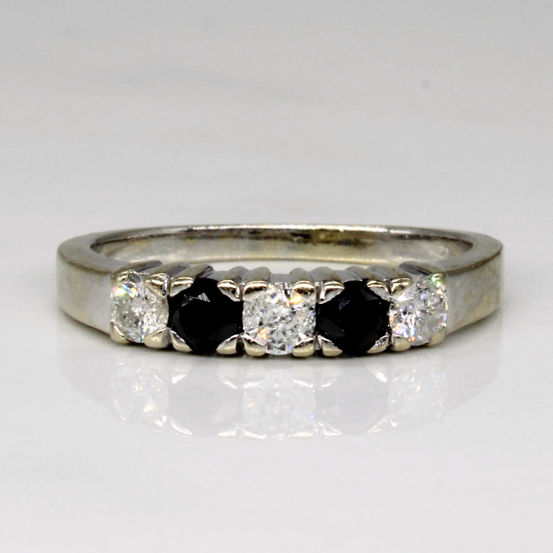 Black & White Diamond Band | 0.50ctw | SZ 6.5 |