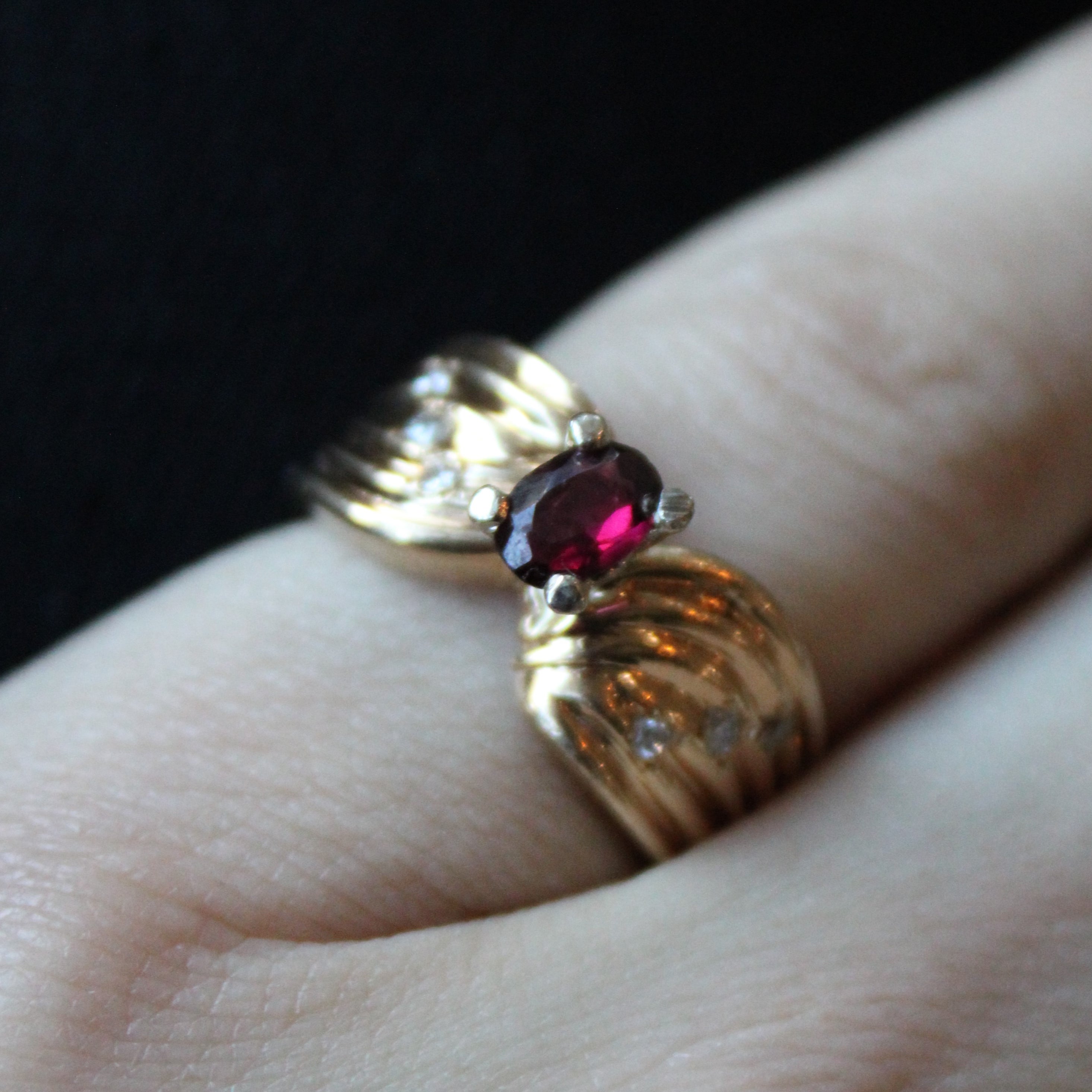 Garnet & Diamond Twist Ring | 0.35ct, 0.10ctw | SZ 6 |