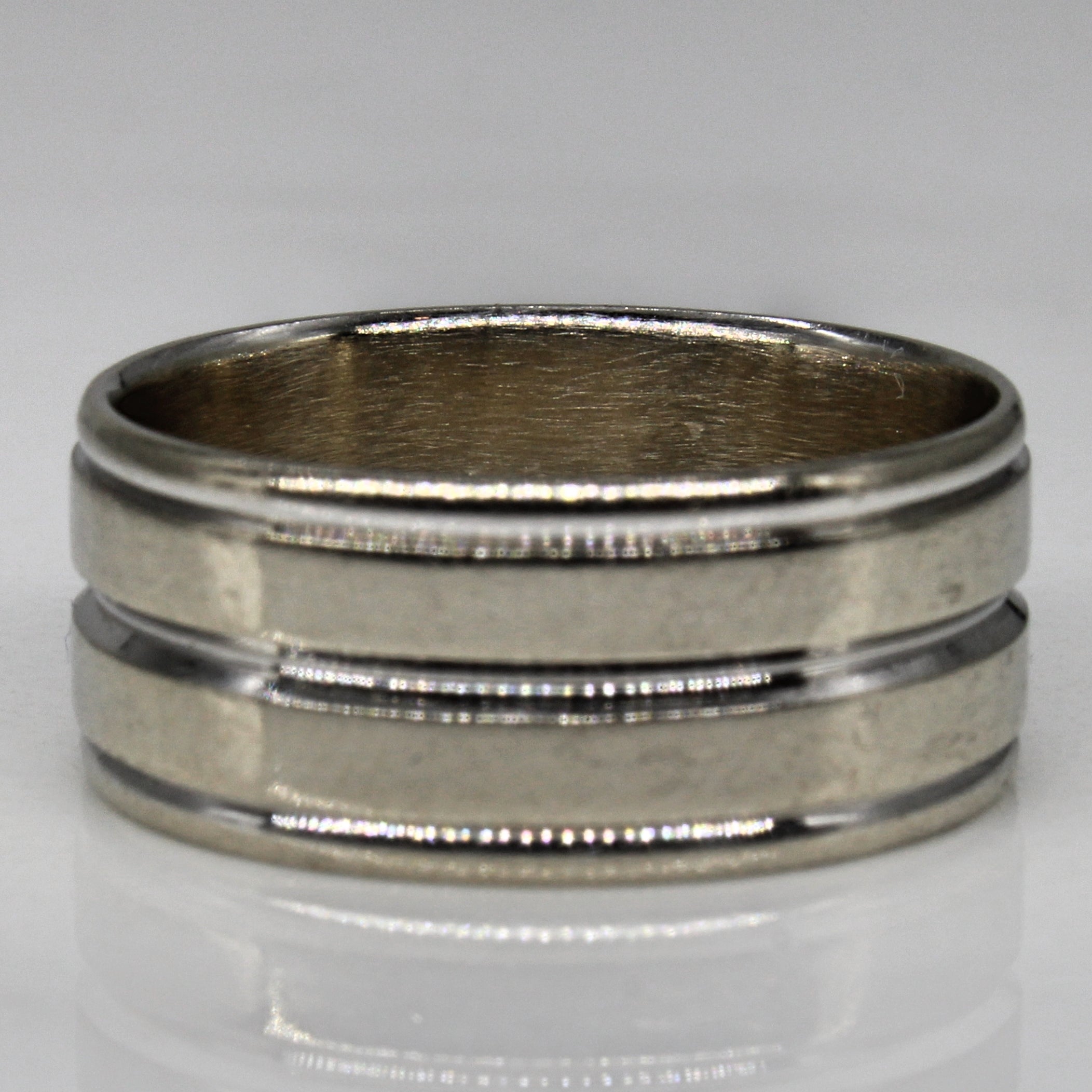 White Gold Grooved Band | SZ 7.5 |