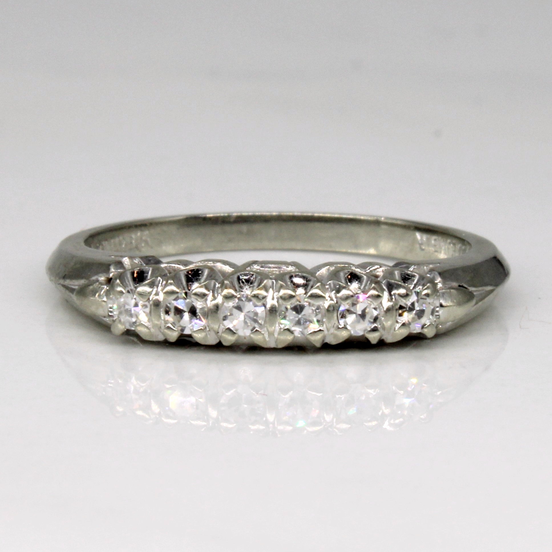 Knife Edge Diamond Band | 0.12ctw | SZ 6 |