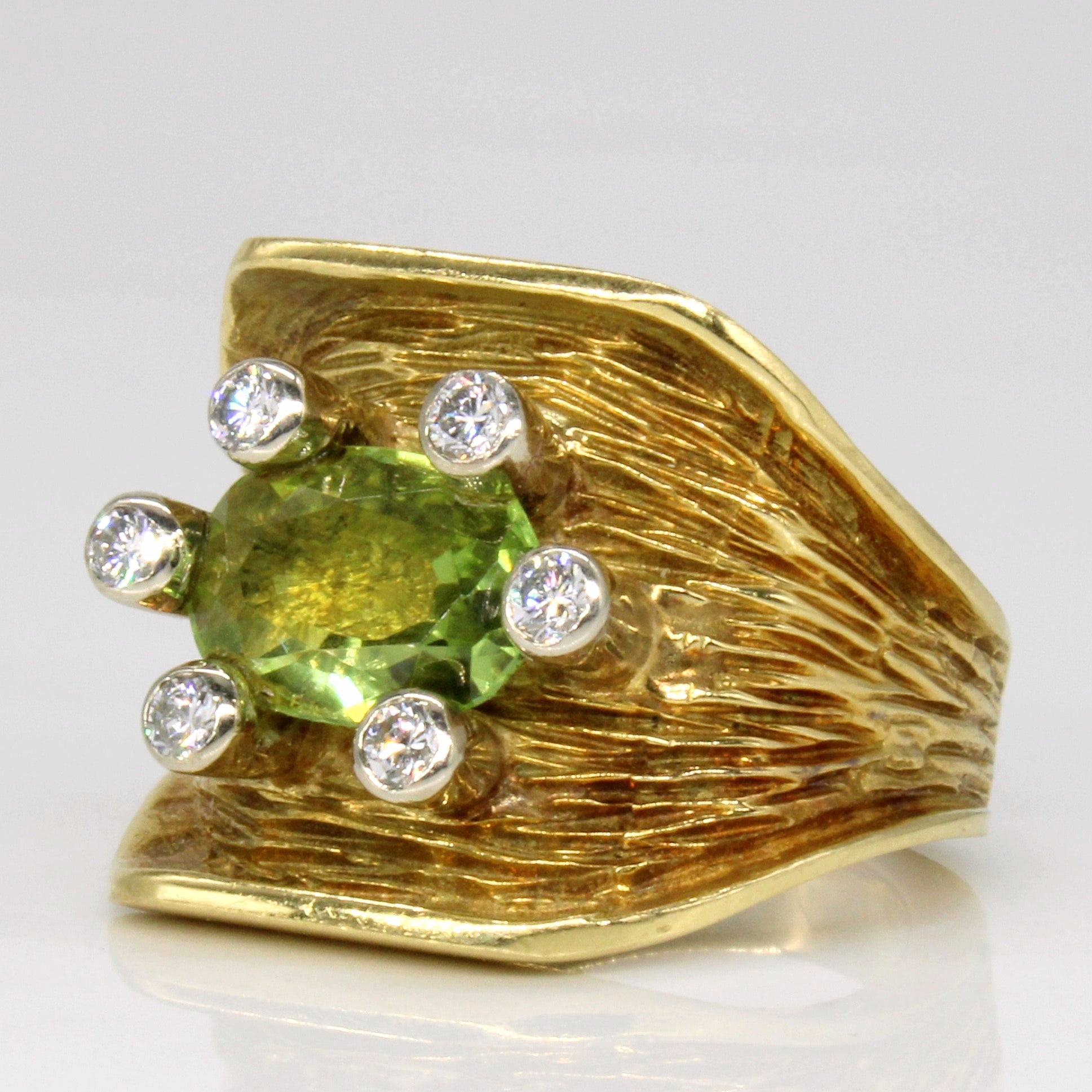 Peridot & Diamond Unique Design Ring | 1.25ct, 0.24ctw | SZ 6.5 |