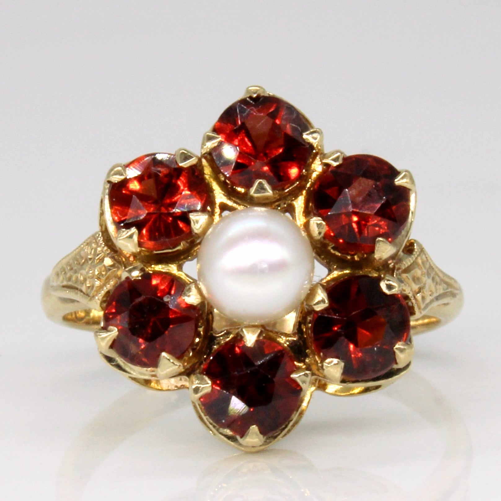 Garnet & Pearl Cocktail Ring | 1.50ctw | SZ 4.5 |