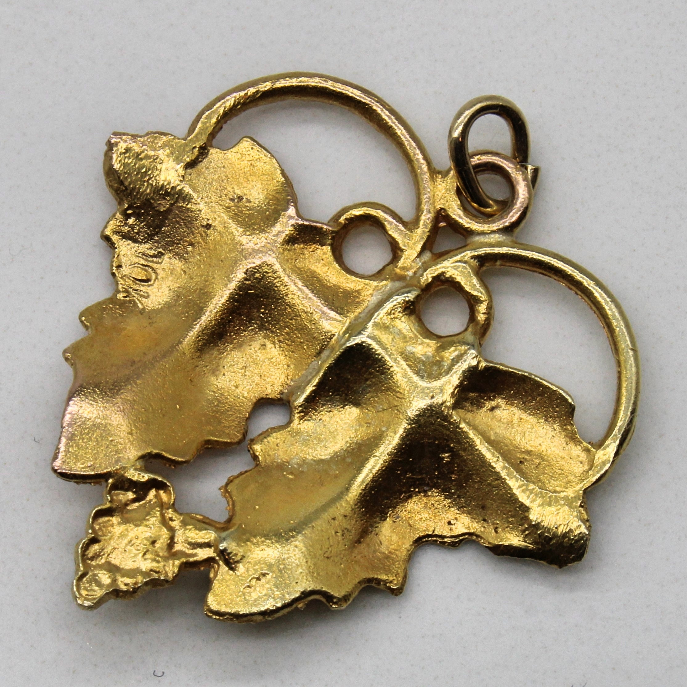 Two Tone Grape Vine Pendant |